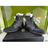 Pair Of Timberland Boots Size 9 Ex Display.