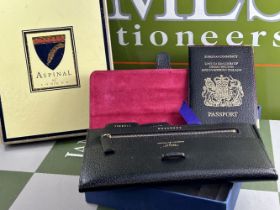 Aspinal Of London-Black Leather Wallet &#038; Passport Holder