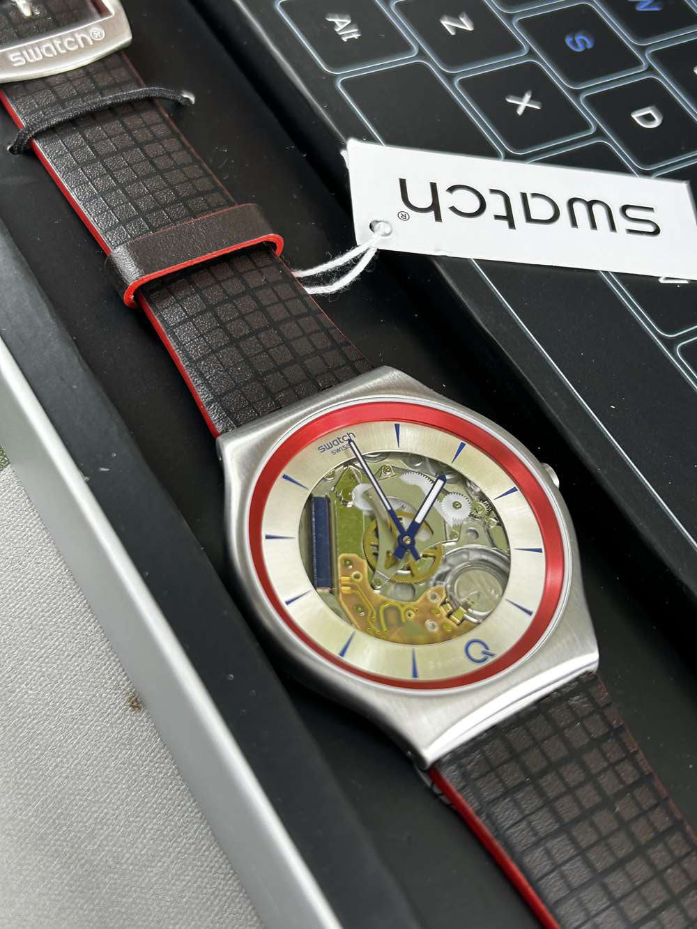 No Time To Die &#8211; Swatch James Bond 007 Q Edition, Limited Edition - Image 5 of 10