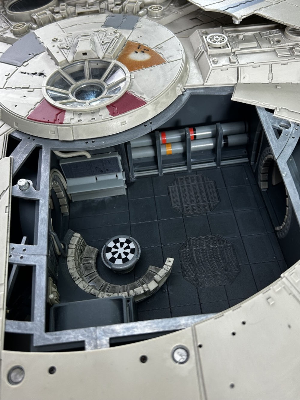 DeAgostini &#8216;The Millennium Falcon&#8217; Star Wars Ship 1:1 Scale - Image 13 of 13