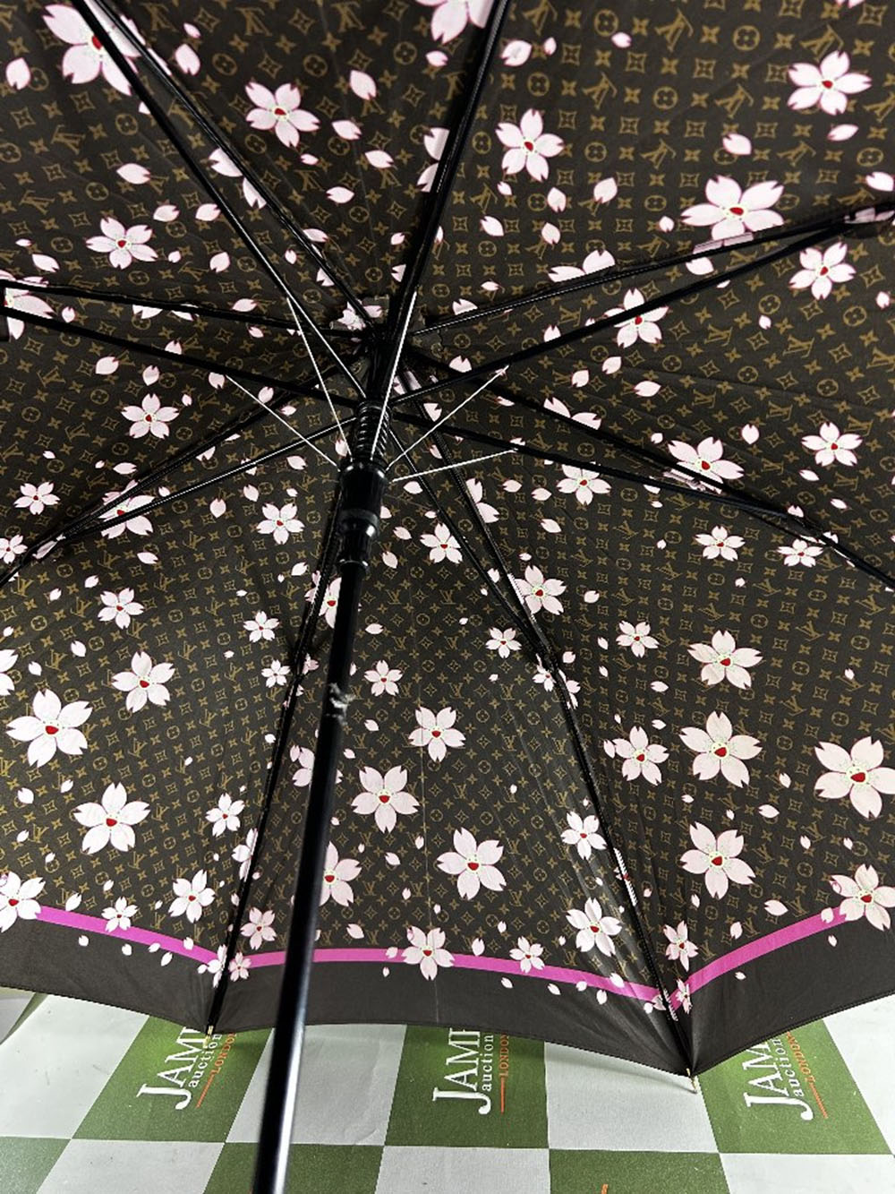 Louis Vuitton Paris Cherry Blossom Monogram Limited Edition Umbrella - Image 6 of 12