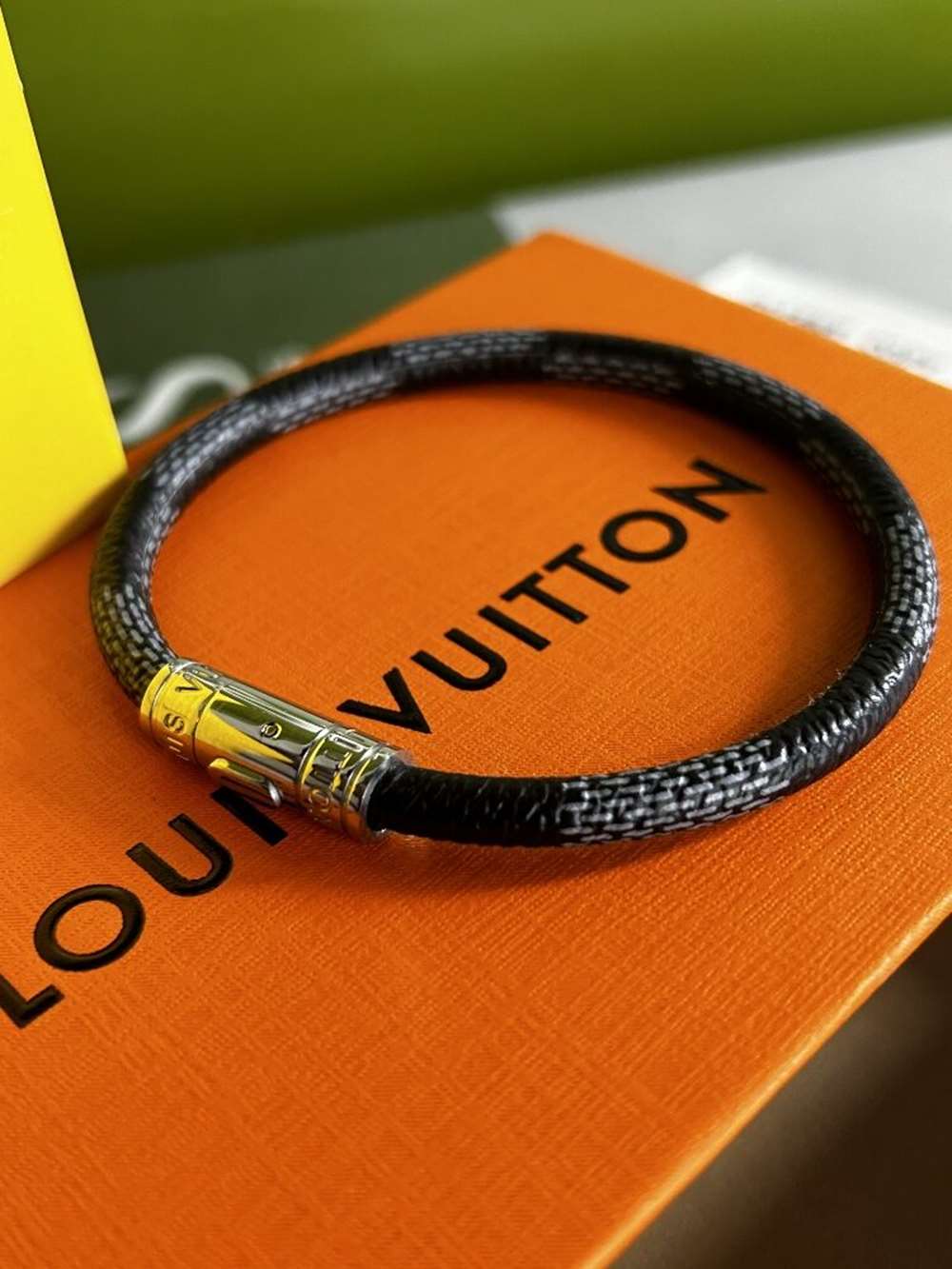 SOLD VIA BUY IT NOW-PLEASE DO NOT BID-Louis Vuitton Paris Keep It Bracelet Gents Black Classic