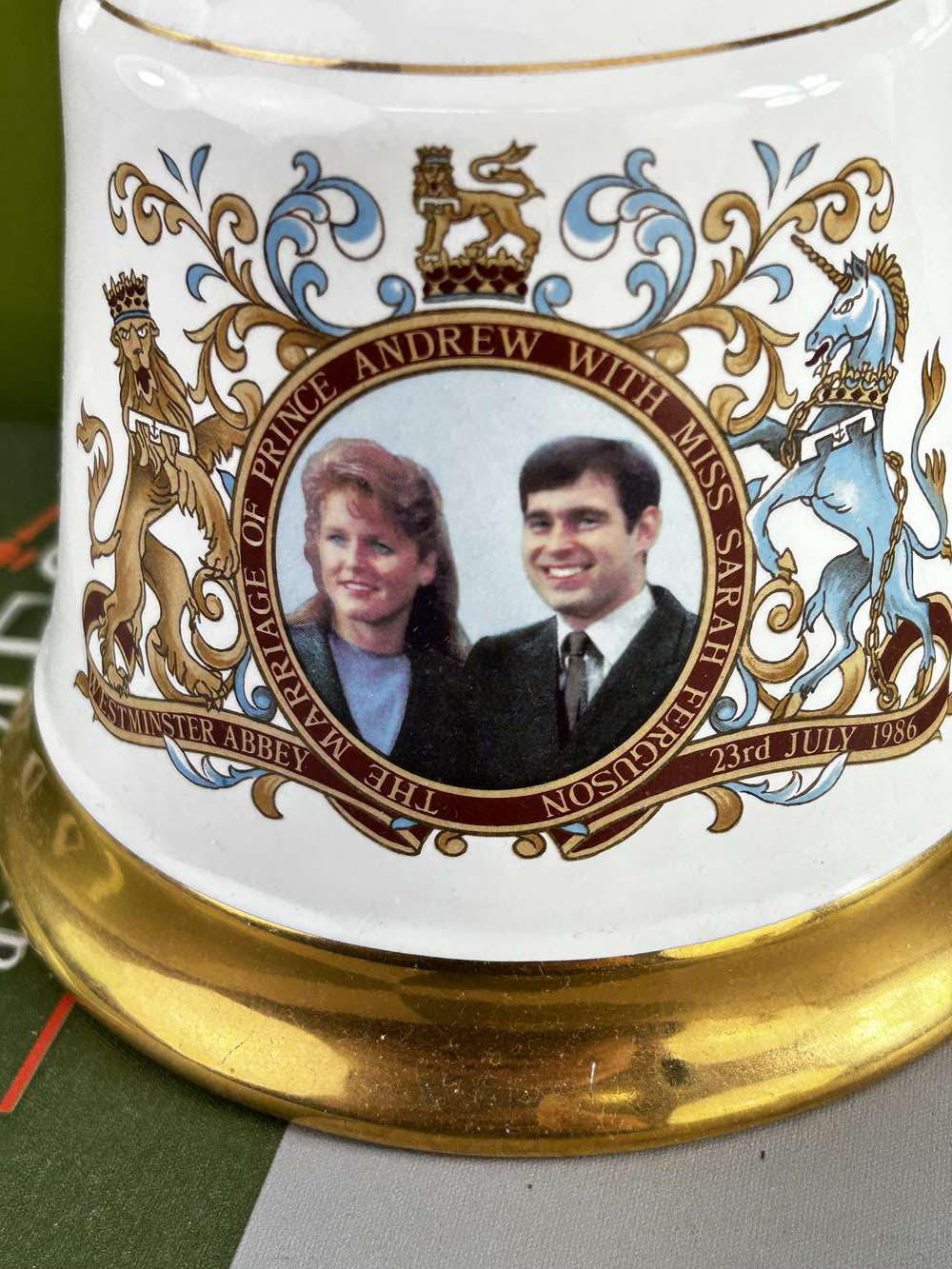 Bells Whiskey Commerative Special Edition- Prince Andrew & Sarah Ferguson 75cl - Image 4 of 4