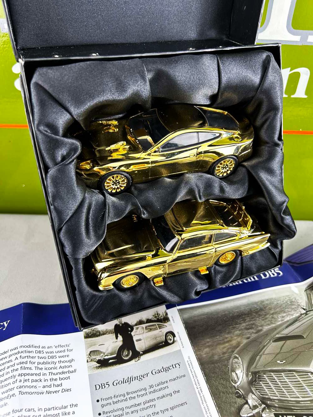 James Bond 007 Special Edition 40th Anniversary Gold Aston Martins