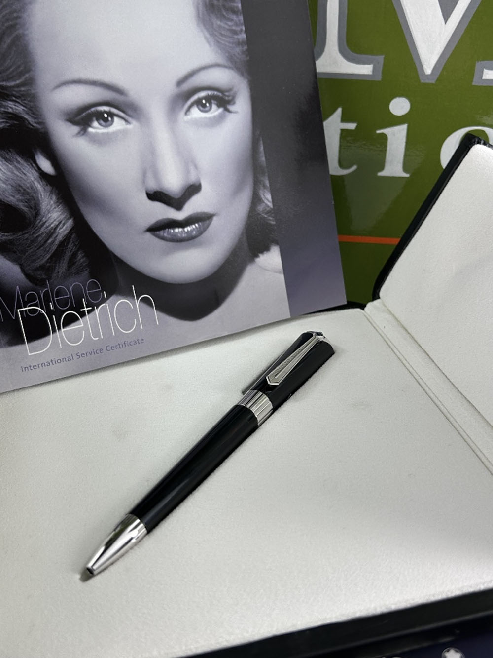 Montblanc Marlene Dietrich Special Edition Ballpoint Pen - Image 6 of 11