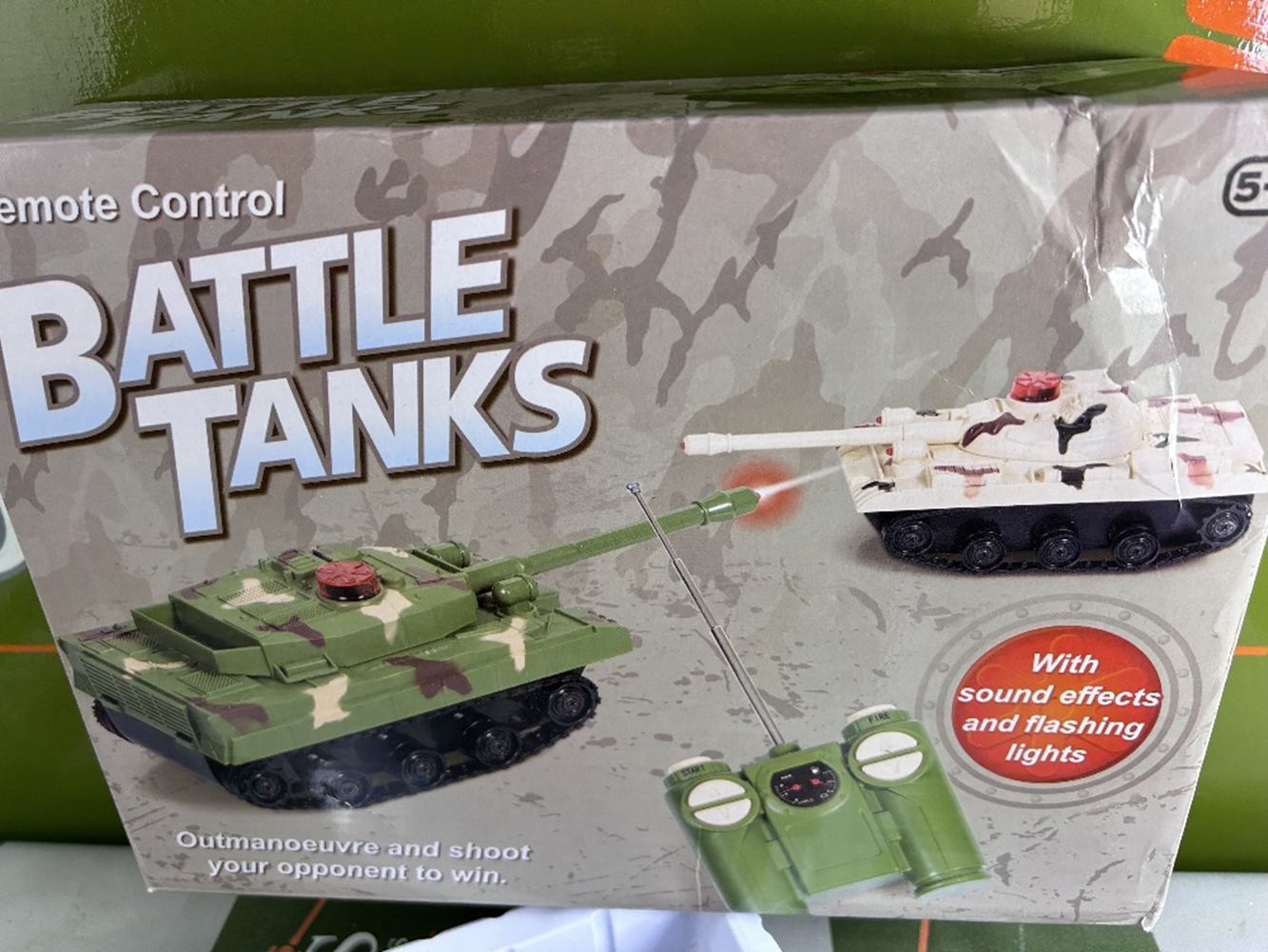 Pair of Remote Control Toy Tanks - Image 4 of 6