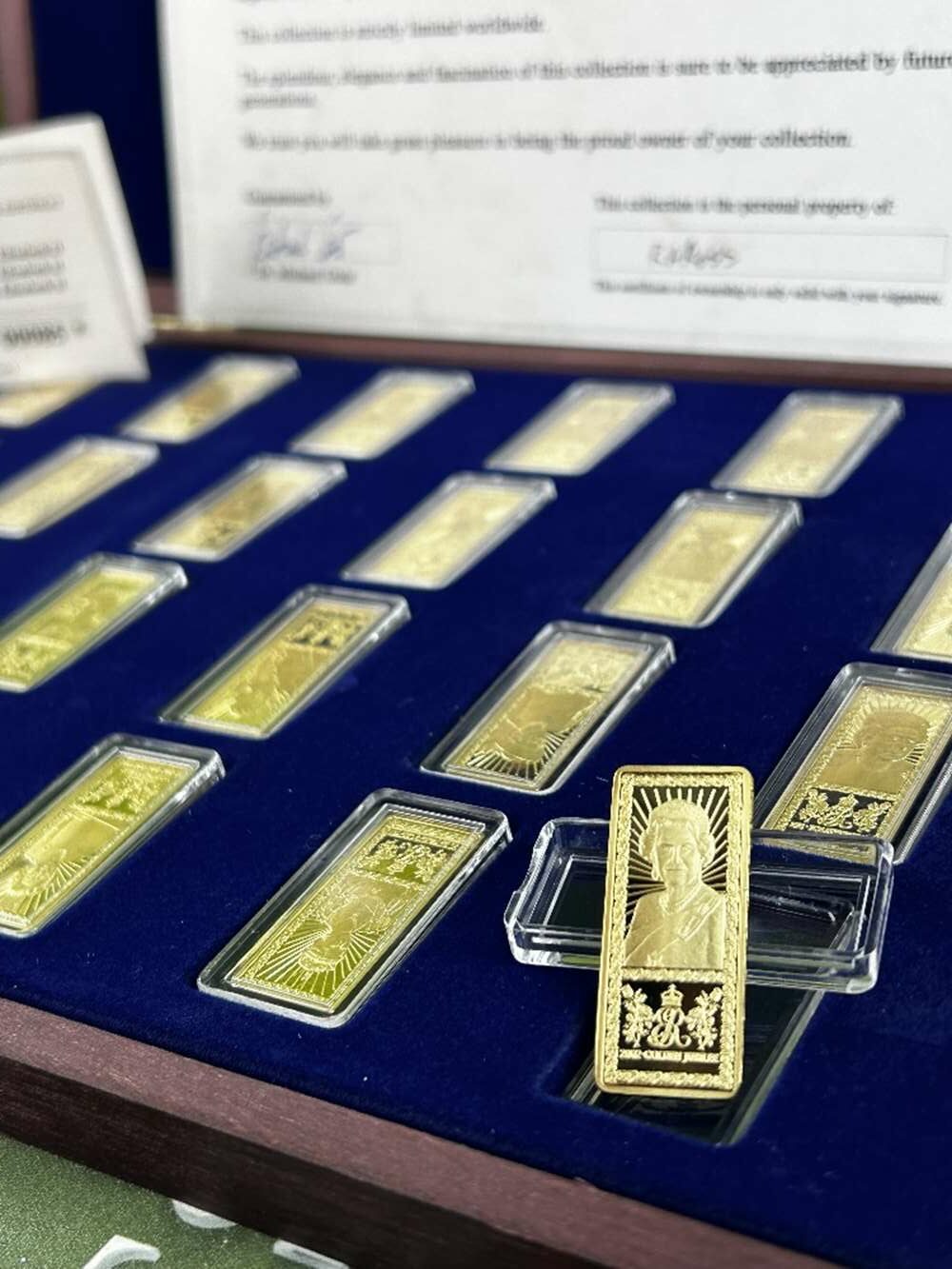 Queen Elizabeth II 2022 Gold Plated Ingot Set of 24 Windsor Mint Gold Plated Collection - Image 6 of 7