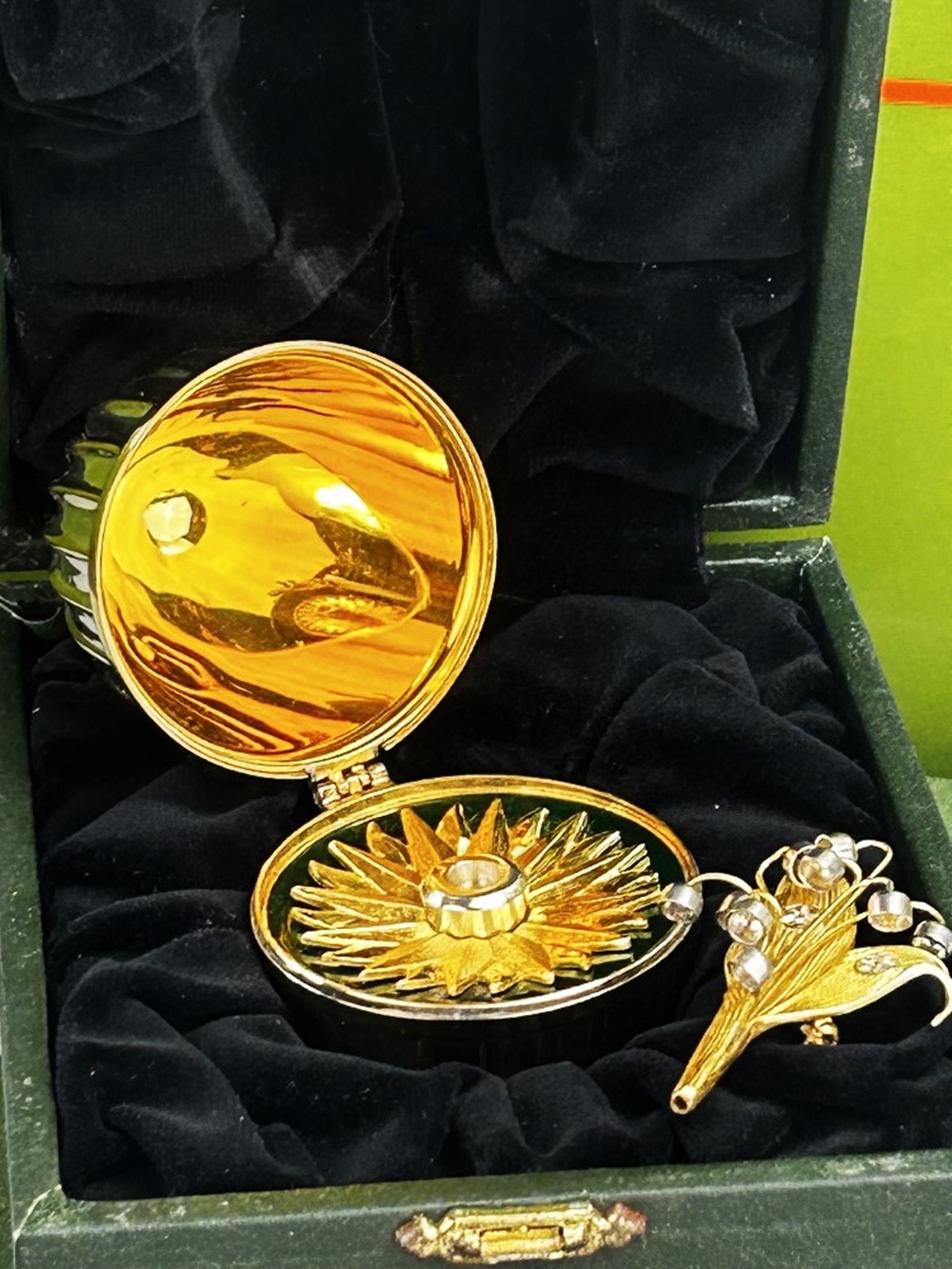 Faberg Solid Silver & Gold Plate Egg With Diamond Lily Of The Valley Brooch - Image 8 of 10