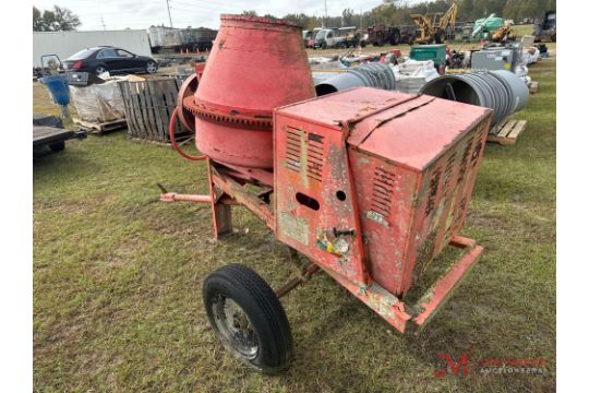 ESSICK TOWABLE CONCRETE MIXER - Image 9 of 12