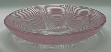 Gino Cenedese Venetian Murano glass dish, with mottled pink decoration, 31cm diameter, signed to the