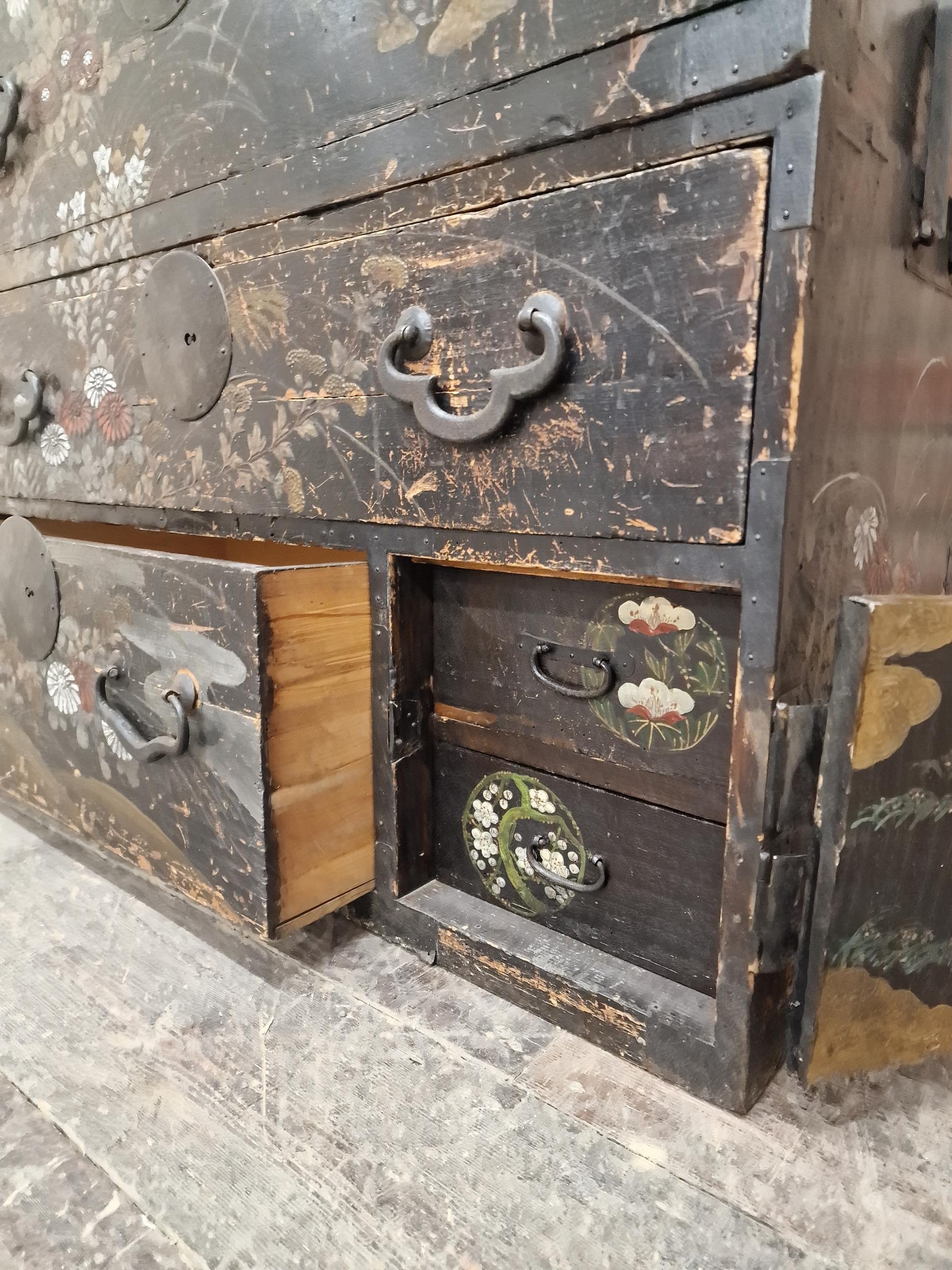 Impressive Japanese Edo period Tansu chest with good lacquered Chinoiseries overlay, in two parts, - Image 6 of 7