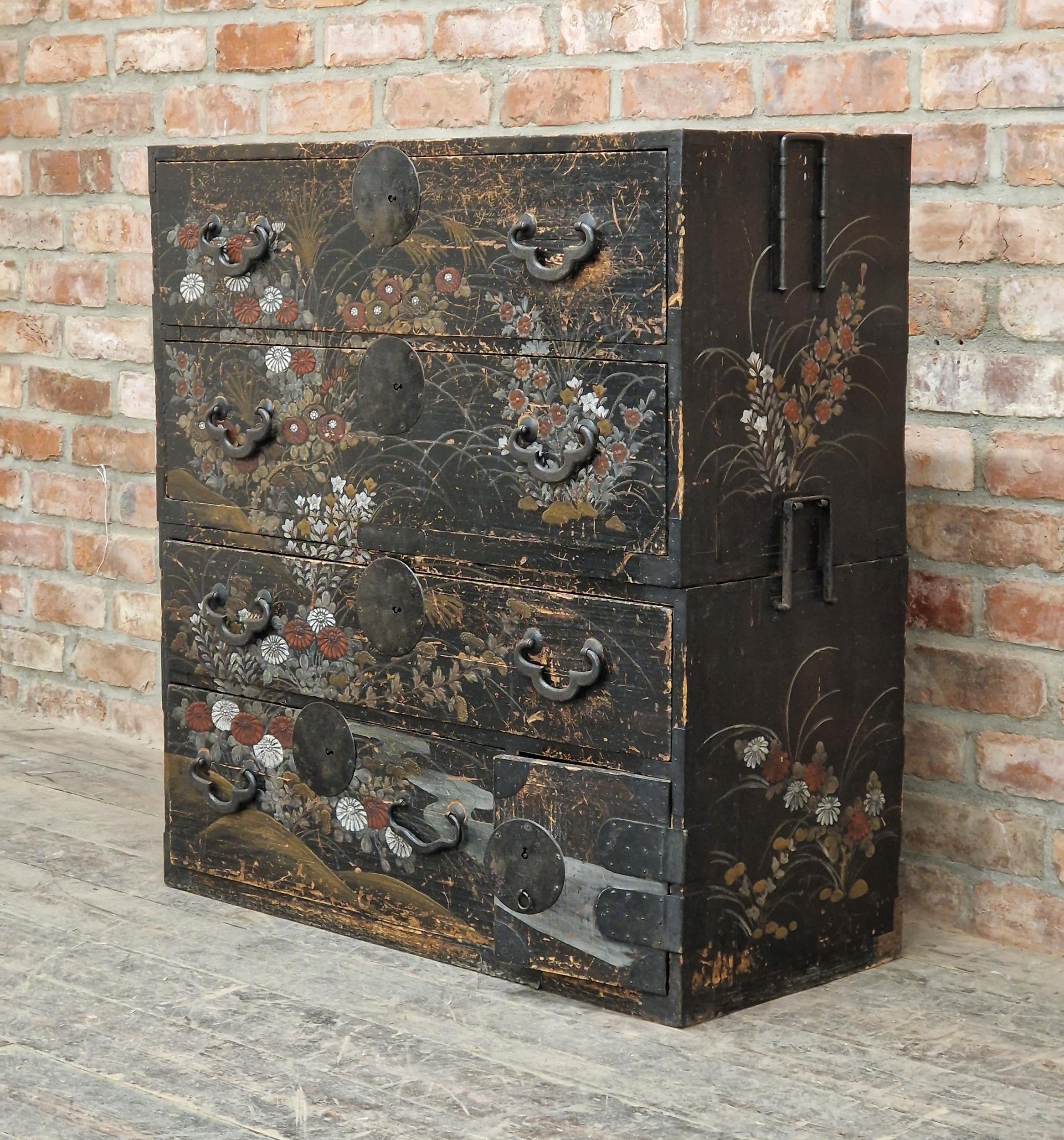 Impressive Japanese Edo period Tansu chest with good lacquered Chinoiseries overlay, in two parts, - Image 2 of 7