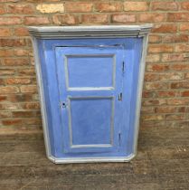 Victorian oak wood corner cabinet with painted blue finish. H 111cm x W 82cm x D 47cm.