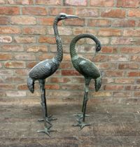 Pair of aluminium garden cranes, the largest 106cm high (2)