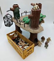 Vintage Star Wars Ewok Village with an assortment of figurines (30)