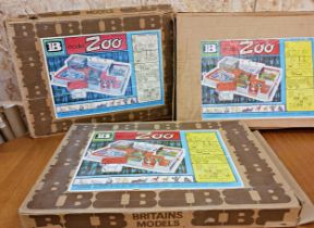Collection of boxed Britains model zoo bases & accessories (3)