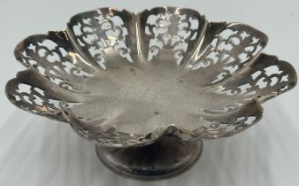 1930s silver bonbon tazza, 'Caterham Golf Club, Mixed Foursomes, 1939', maker Viners Ltd,