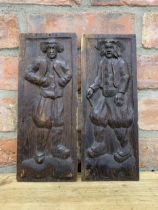 Pair of 19th century carved oak panels depicting Quaker gentleman, H 30cm x W 11.5cm (2)