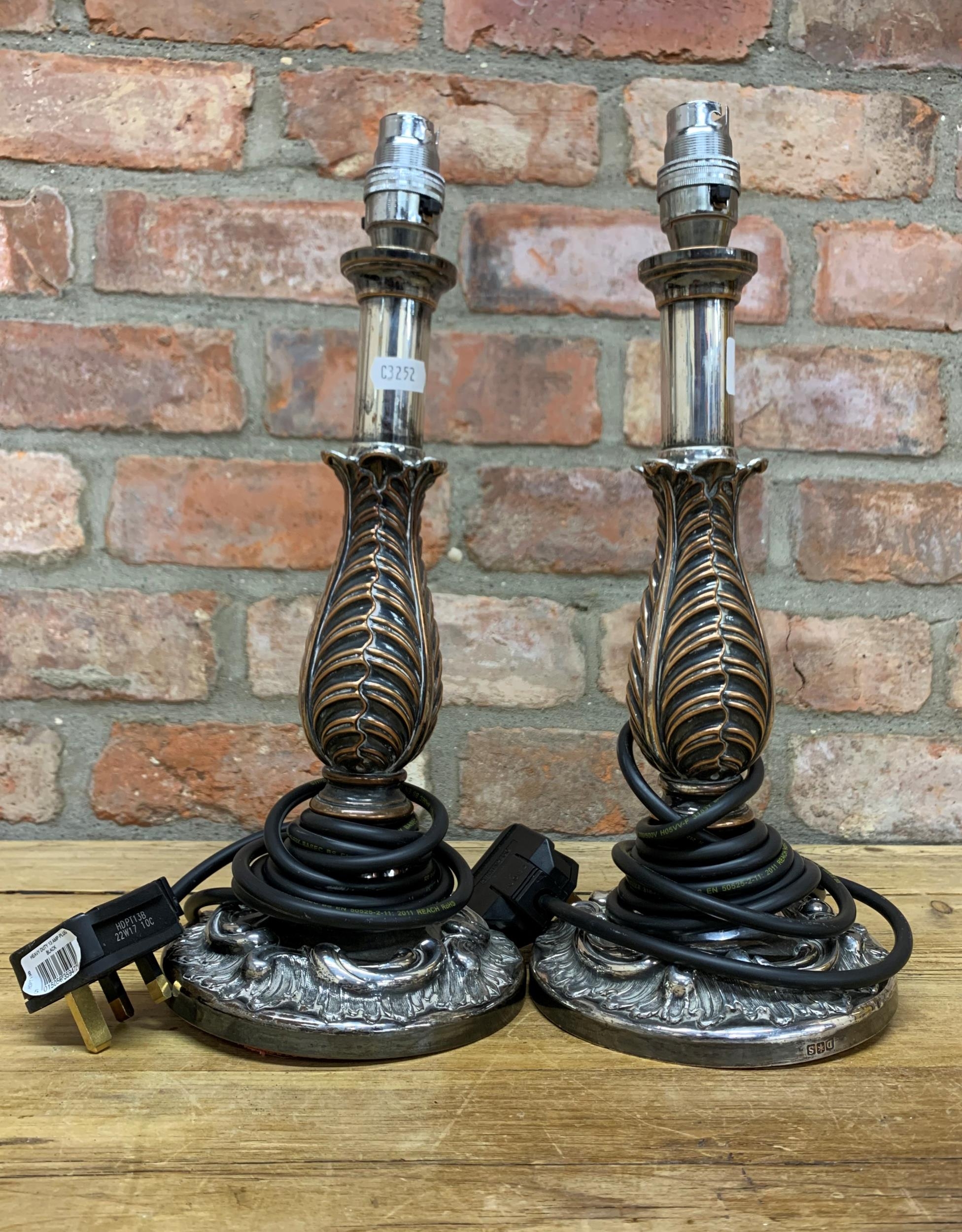 Good pair of converted old Sheffield plate table lamps, with acanthus leaf columns, 36cm high (2) - Image 4 of 4