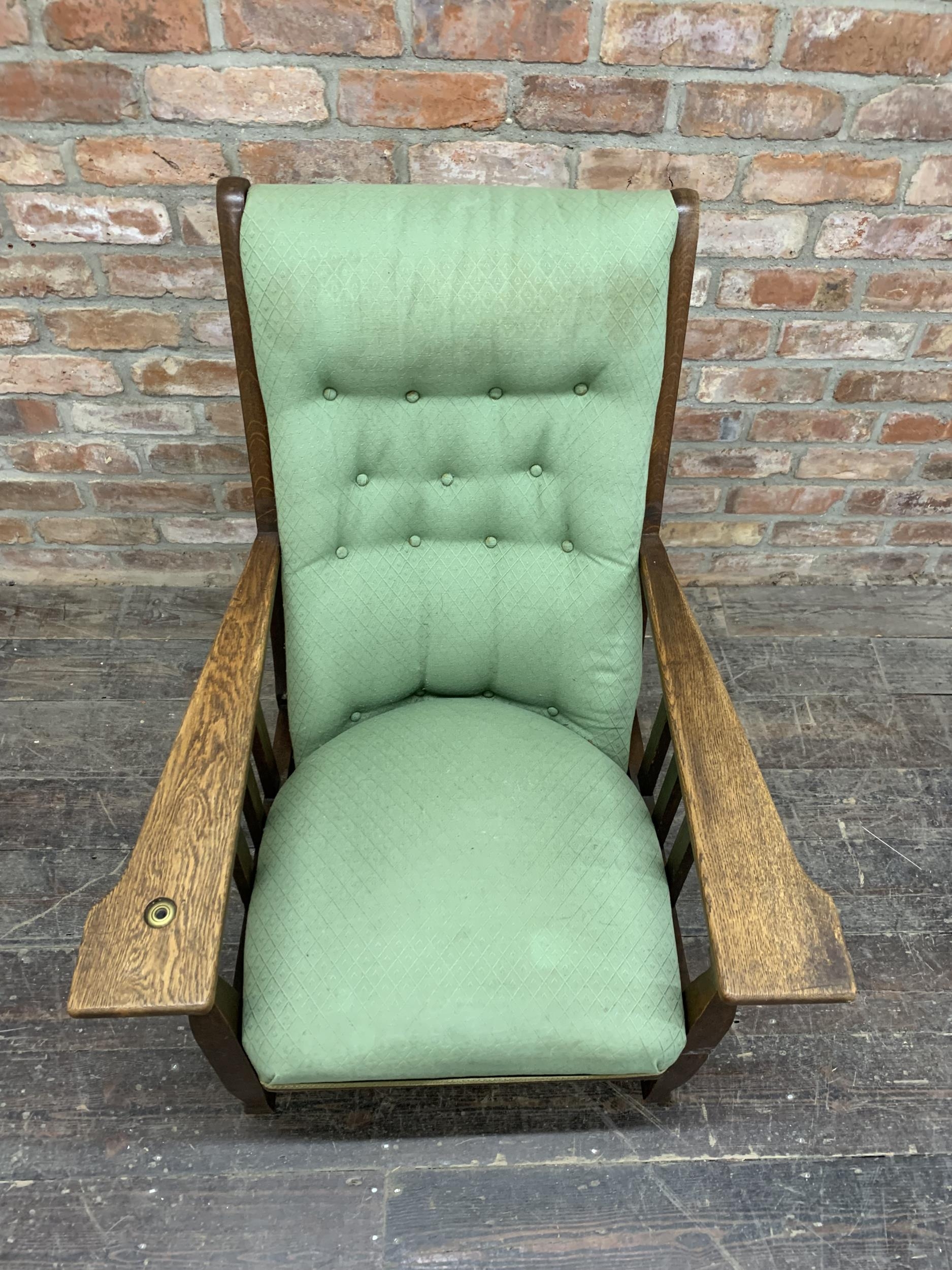 James Shoolbred Arts and Crafts oak reclining arm chair with green button back upholstery, raised - Image 3 of 4