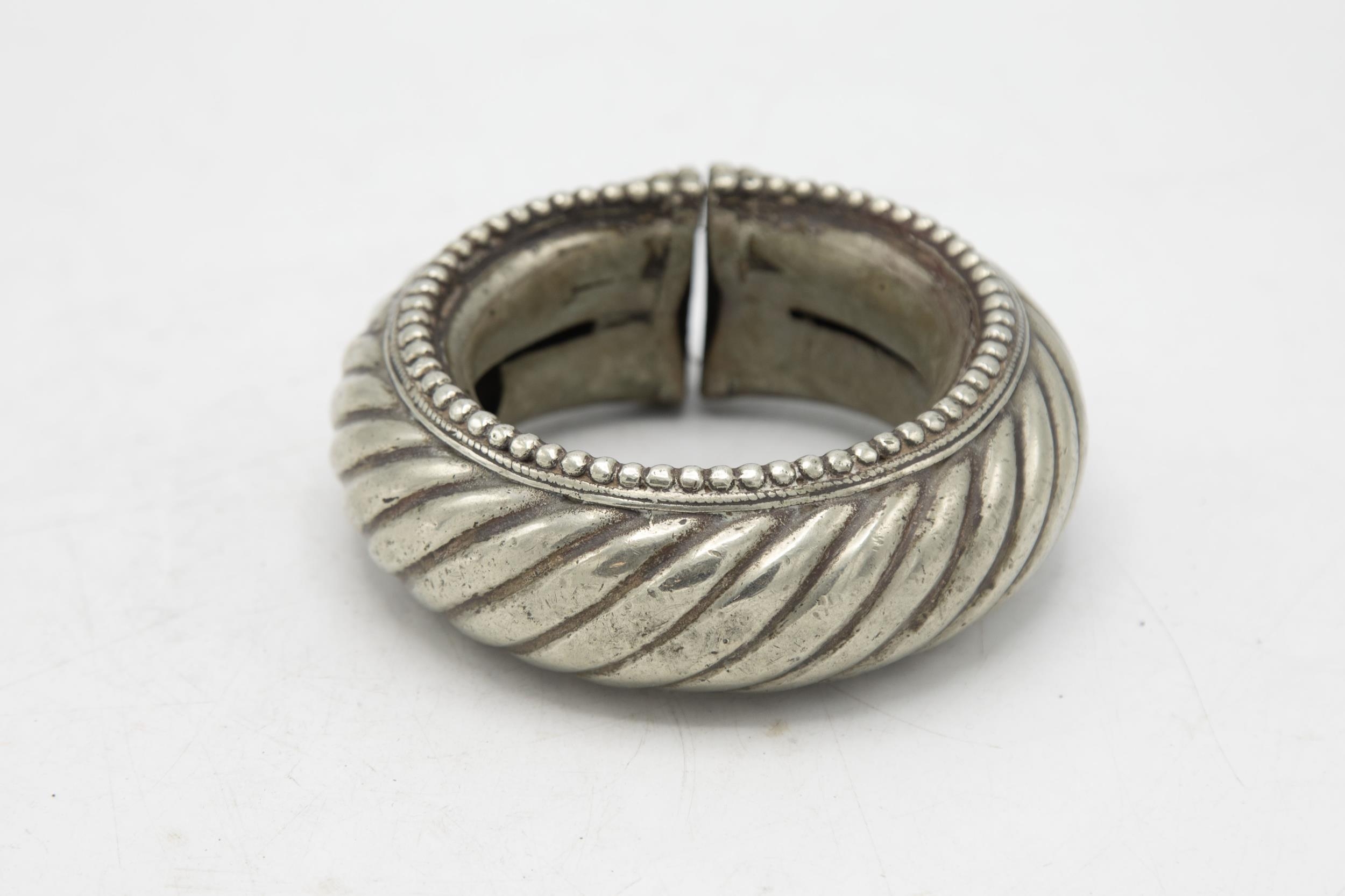 Early African silver anklet, with fluted decoration, 12cm diameter, 11oz approx - Image 2 of 2