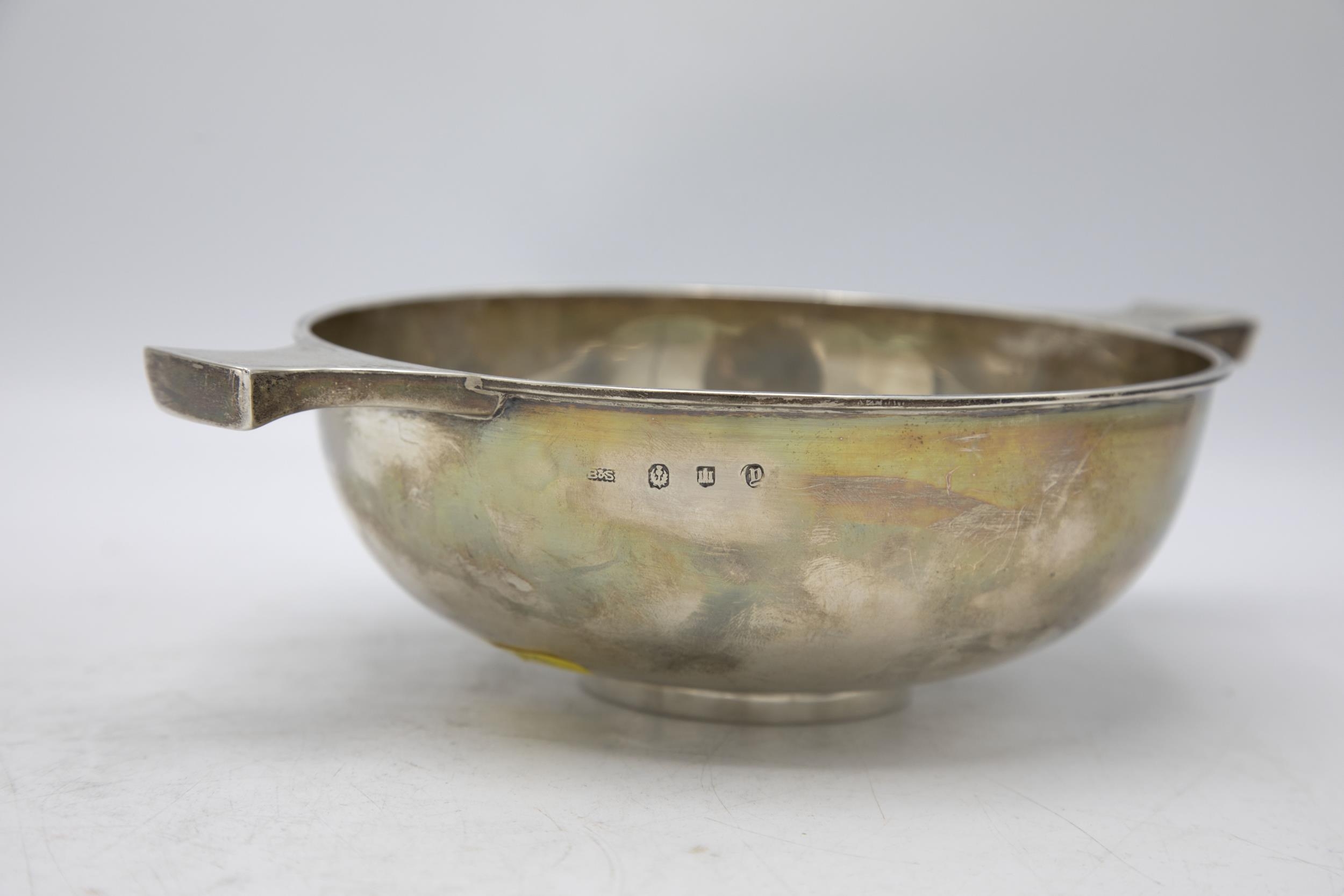 Large Edwardian Scottish silver quaich, maker Brook & Son, Edinburgh 1904, 24cm wide, 10.5oz approx - Image 4 of 4