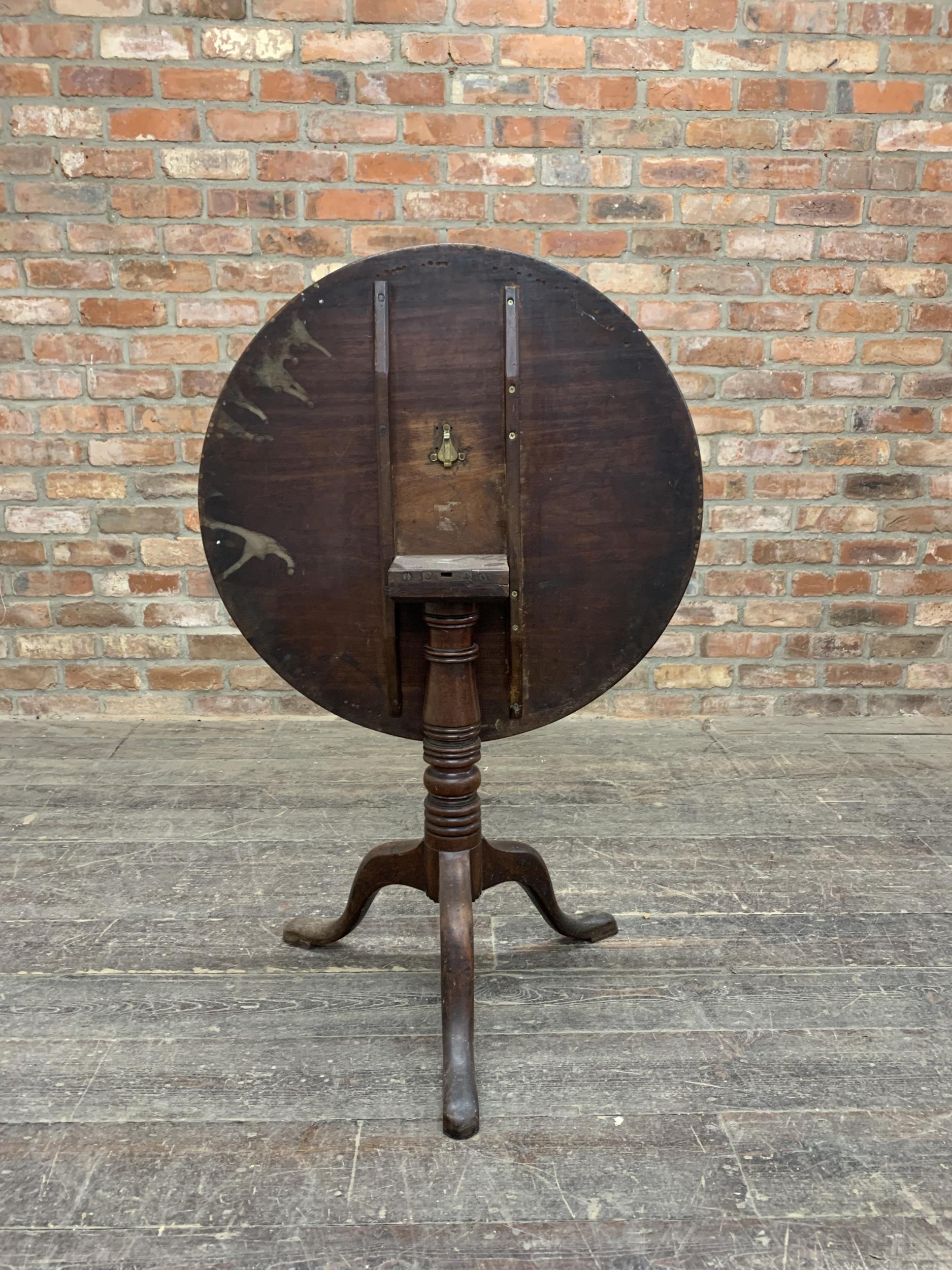 Regency mahogany tripod tilt-top table, good turned column, H 70cm x Dia 74cm - Image 4 of 4