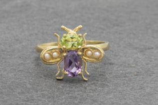 Attractive silver gilt, amethyst, peridot and pearl Suffragette Bee ring, size N, 2.7g