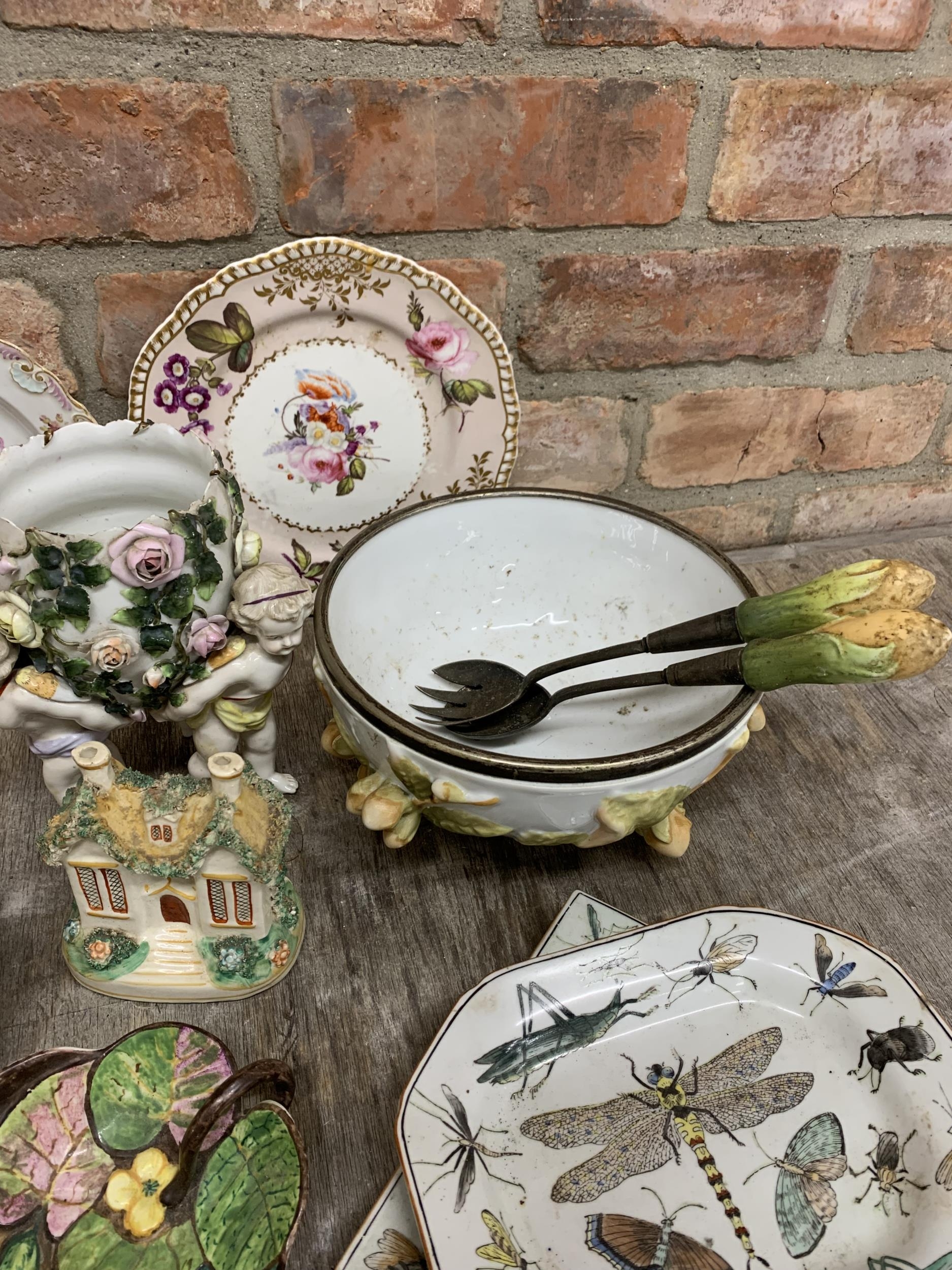 Collection of 19th century and later porcelain to include a Meissen cabinet plate, pair of unusual - Image 5 of 6