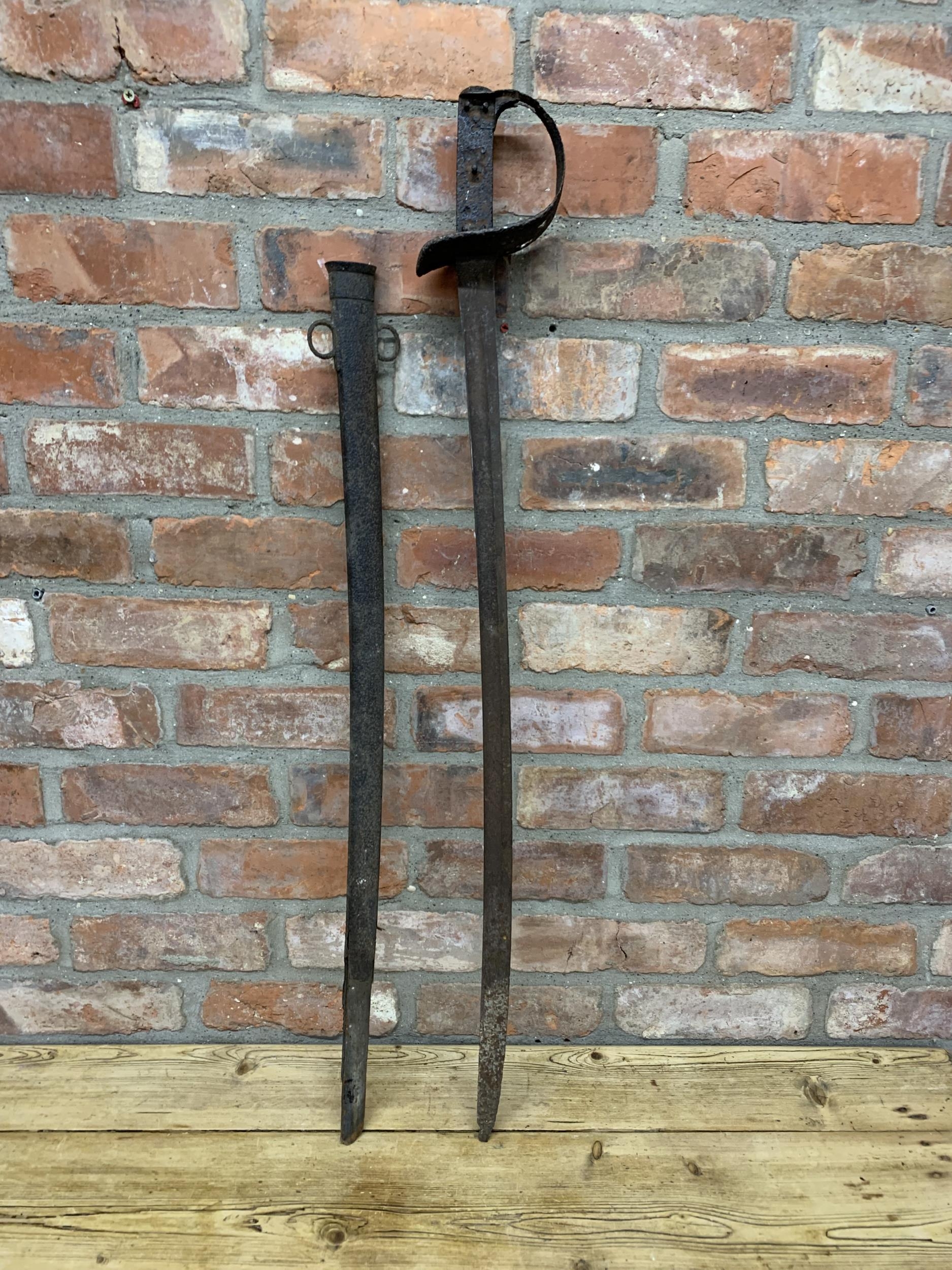 19th century cavalry trooper sabre with original metal scabbard (AF) 86cm blade, overall length