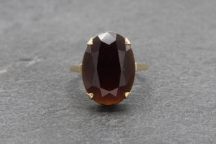 9ct garnet cocktail ring, size M, 4.7g