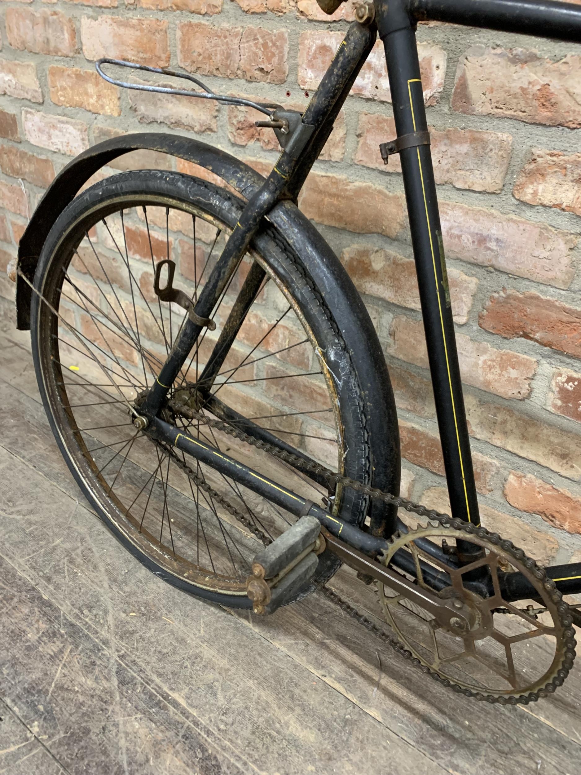 1920's Coventry Eagle Roadster bicycle, retaining what appears to be its original black and yellow - Image 4 of 6