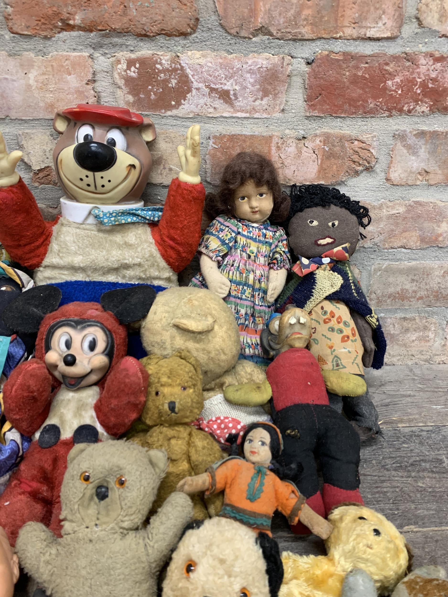 Quantity of mixed teddys and plushes to include Semco ltd Mickey Mouse, Yogi Bear and early mohair - Image 5 of 5