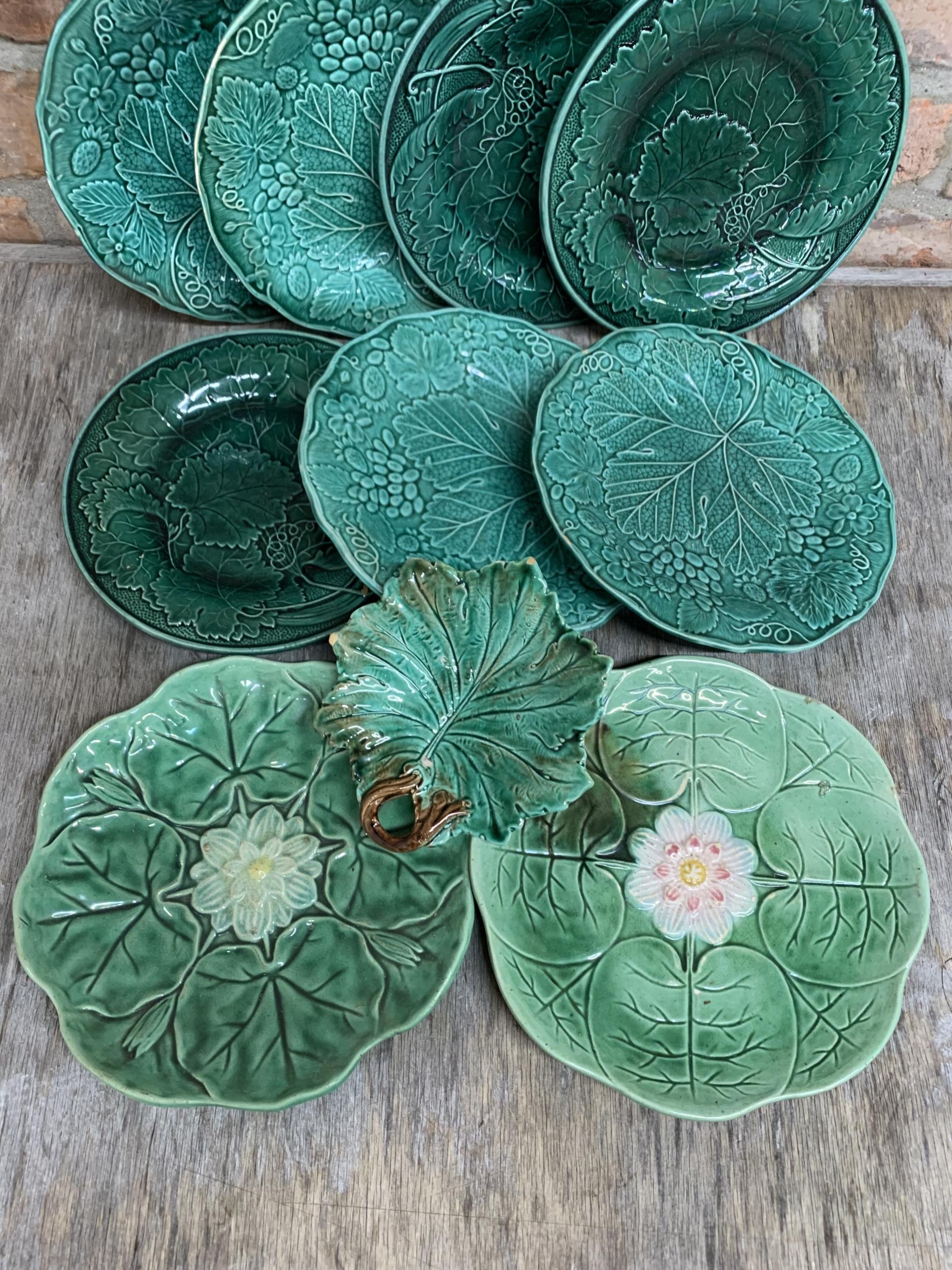 Quantity of green majolica cabbage leaf plates and dish (10) - Image 3 of 3