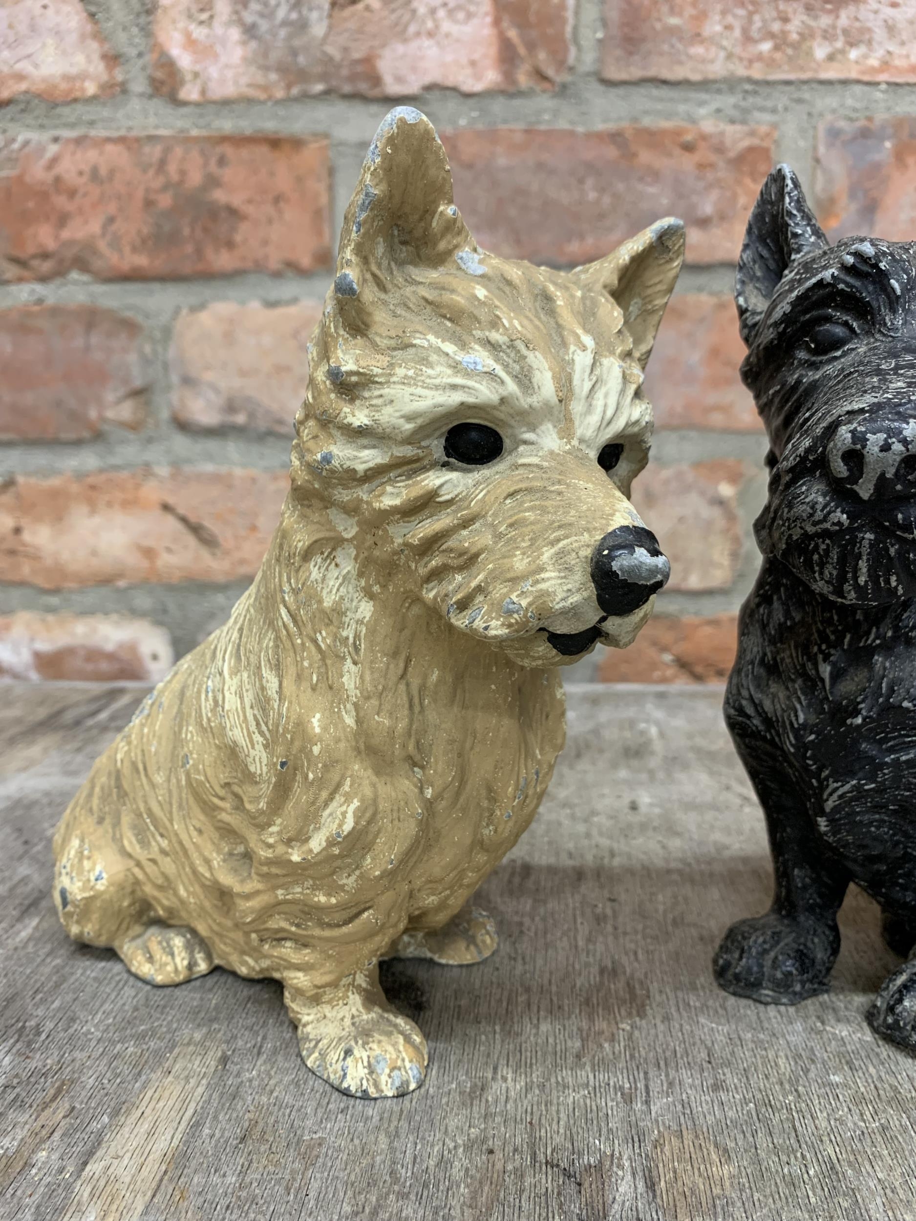 Cast metal Scottie Terrier and West Highland Terrier dogs, H 19cm (2) - Image 2 of 3