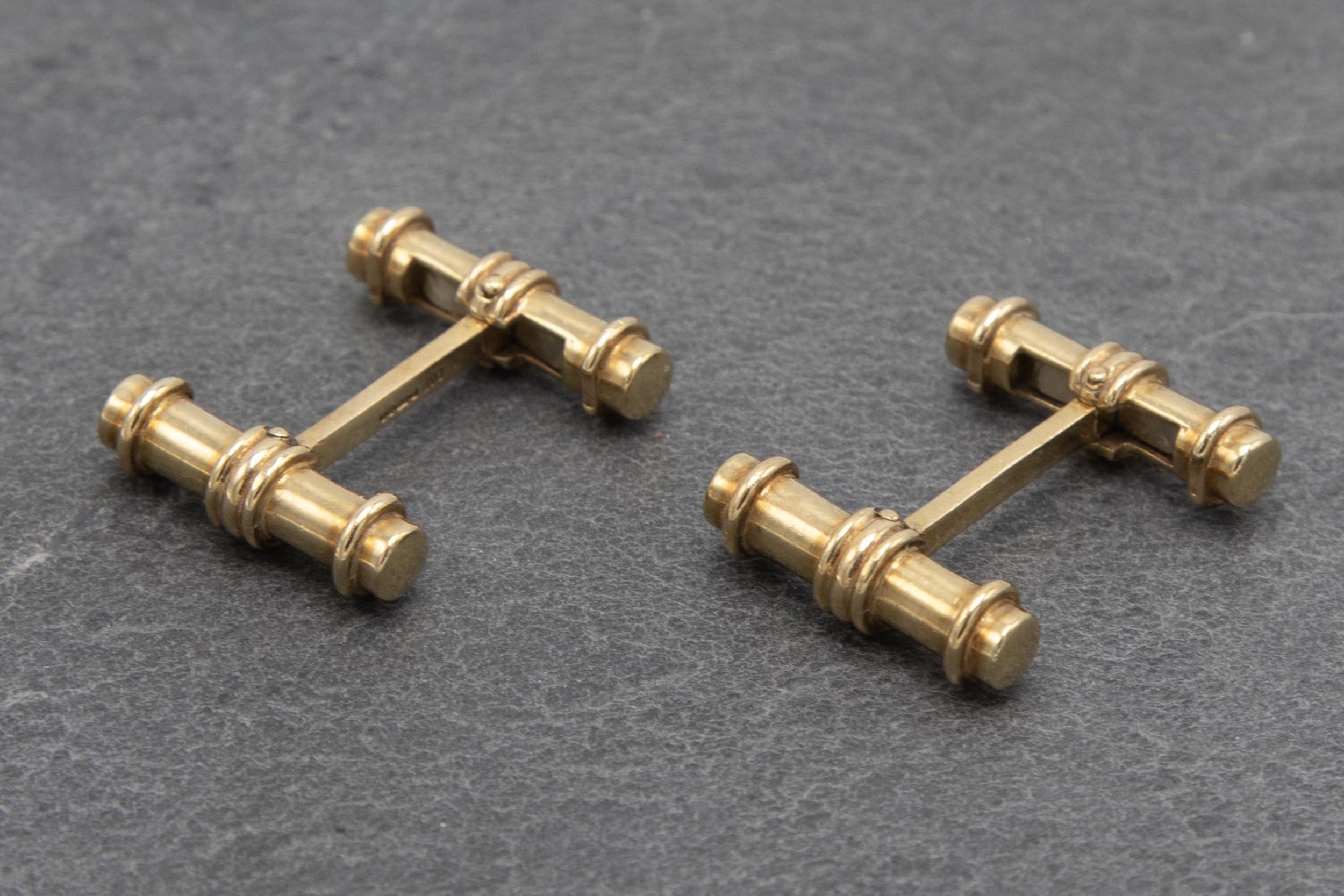 Set of Deakin and Francis 9ct dumbell cufflinks, 2.7cm long, 11.1g - Image 2 of 3