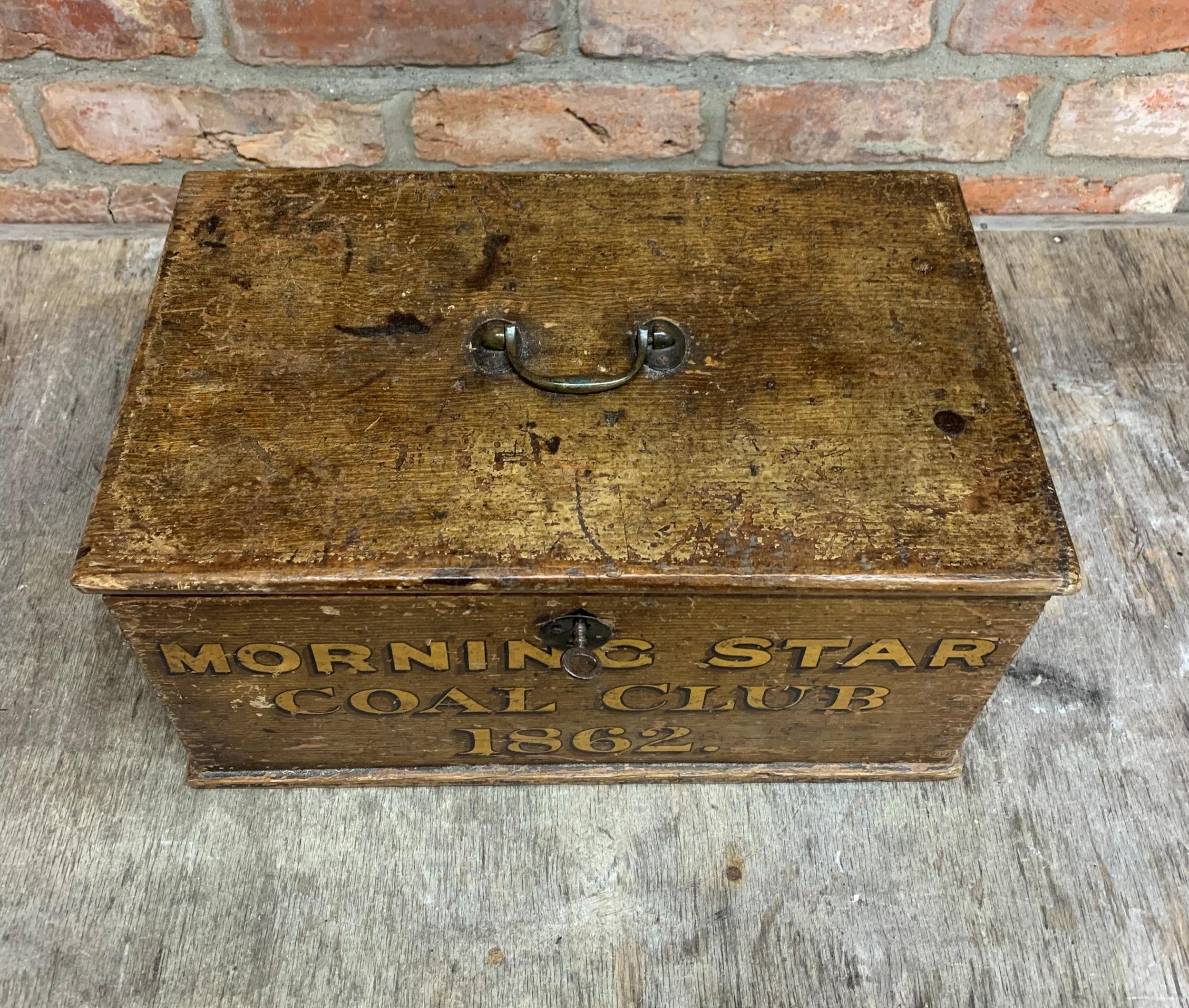 Hand painted "Morning Star Coal Club 1862" pine box with key, 41cm x 26cm x 21cm - Image 2 of 3