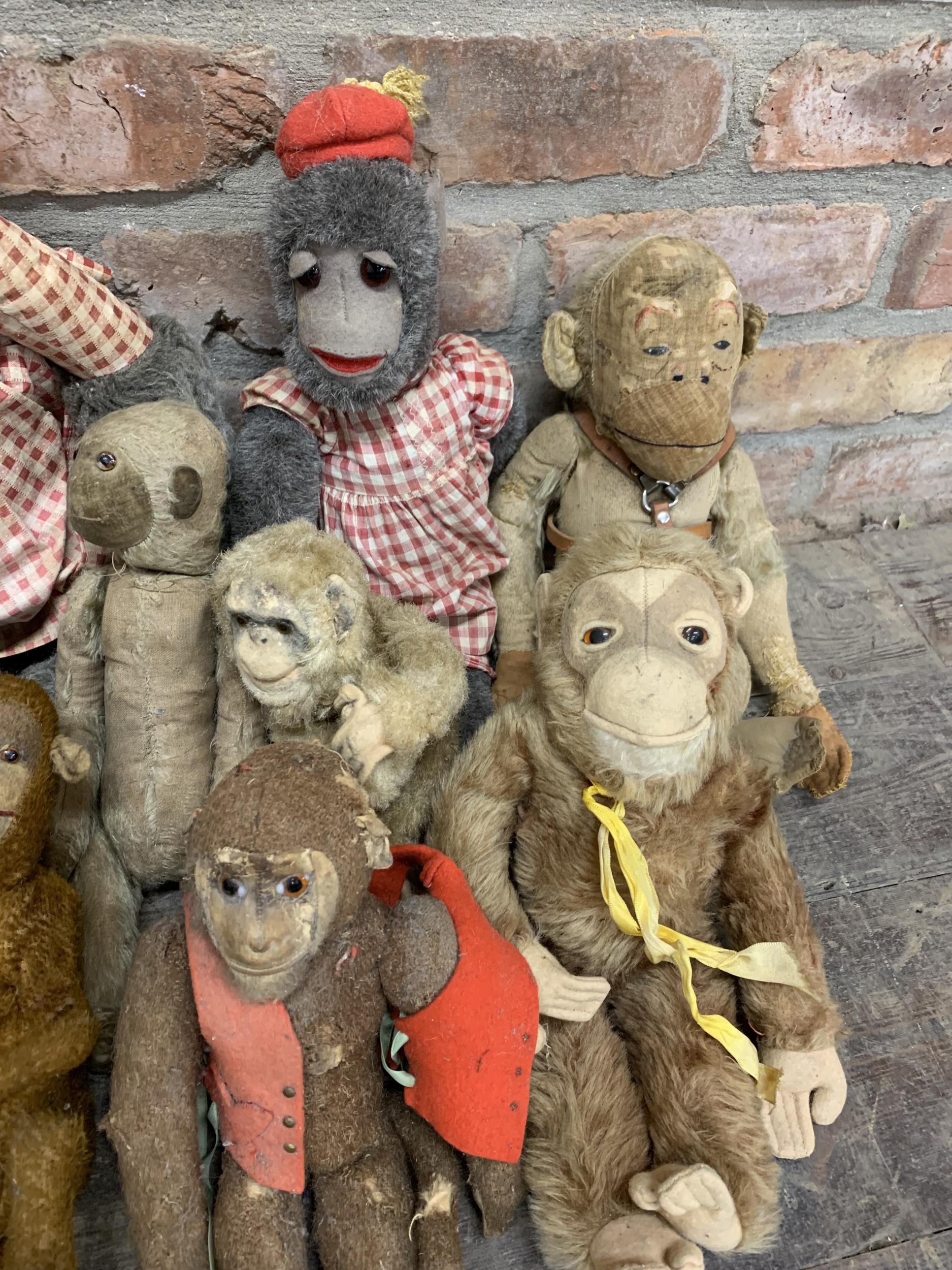 Quantity of antique and vintage monkey teddy toys to include Merrythought examples (10) - Image 4 of 4