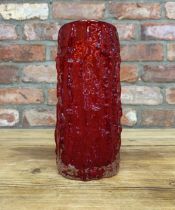 Large Whitefriars glass ruby red tree bark vase by Geoffrey Baxter, H 23.5cm