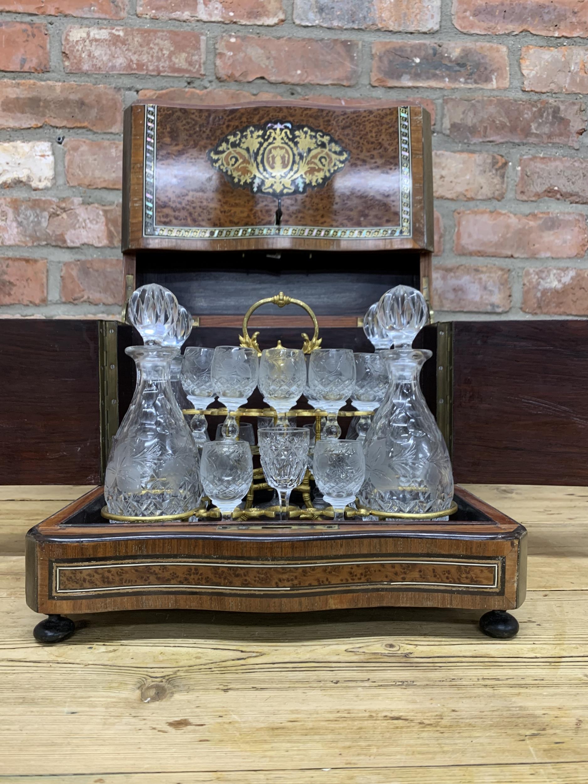 French walnut wood veneered and brass-inlaid 'cave Ã liqueur' with four carafes and sixteen glasses, - Image 2 of 5