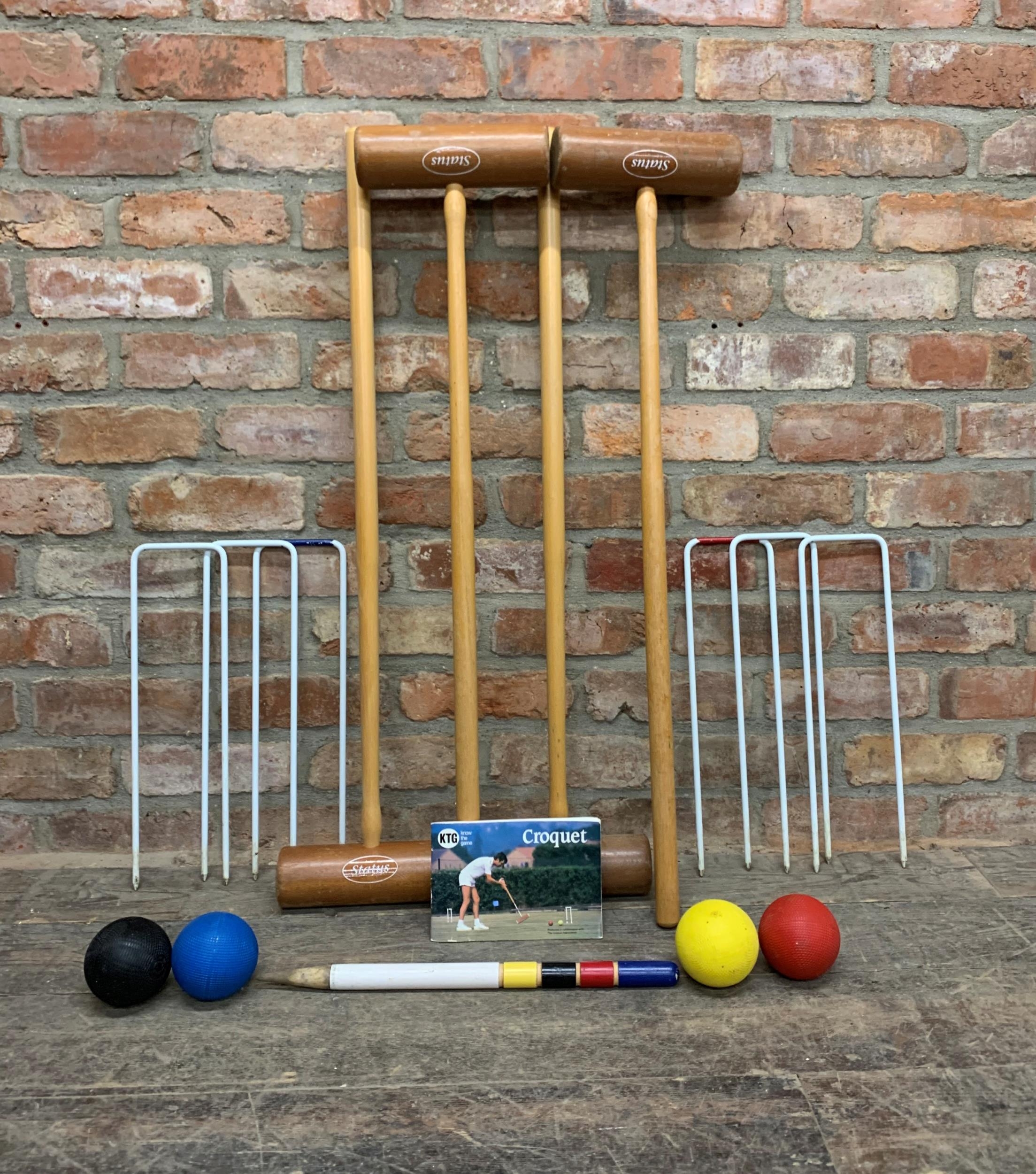 'Victoria Status' complete garden croquet set in case