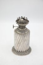 Walker and Hall silver plated fluted oil lamp, 17cm high