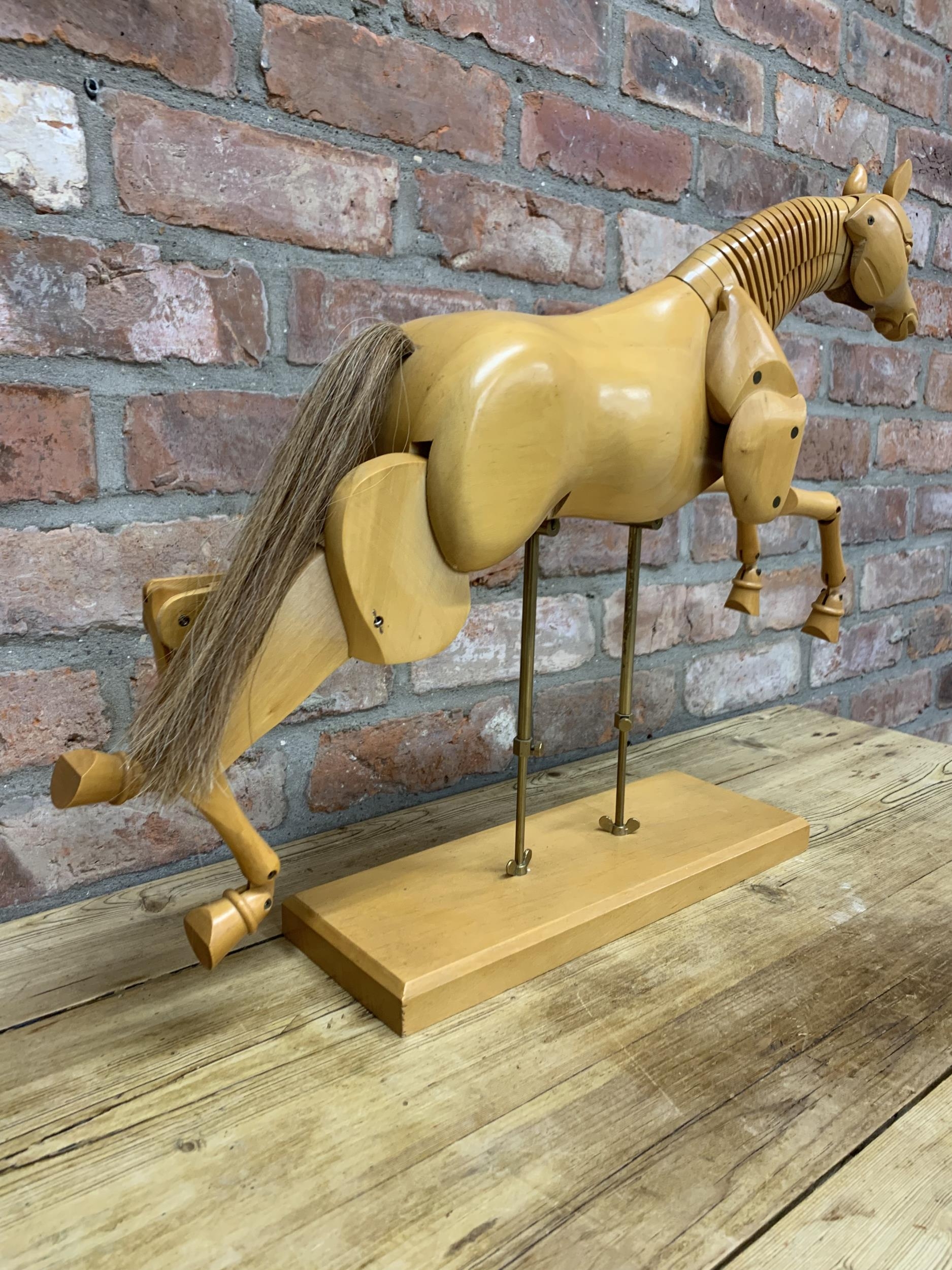 Impressive articulated wooden horse mannequin with horse hair tail on adjustable wooden base, H 54cm - Image 3 of 3