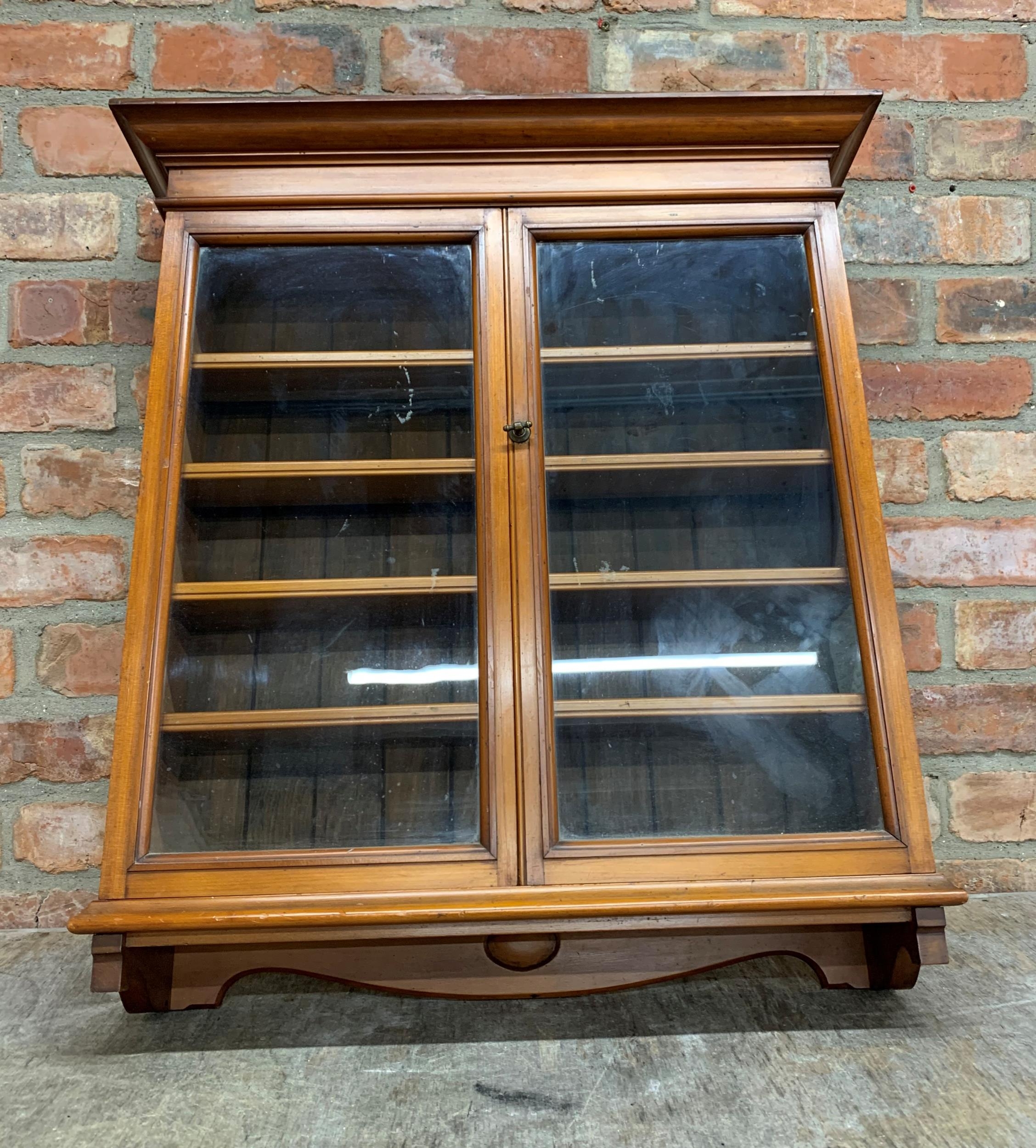 Antique glazed hanging display cabinet with baize lined shelves, H 77cm x W 70cm x D 18cm - Image 2 of 3