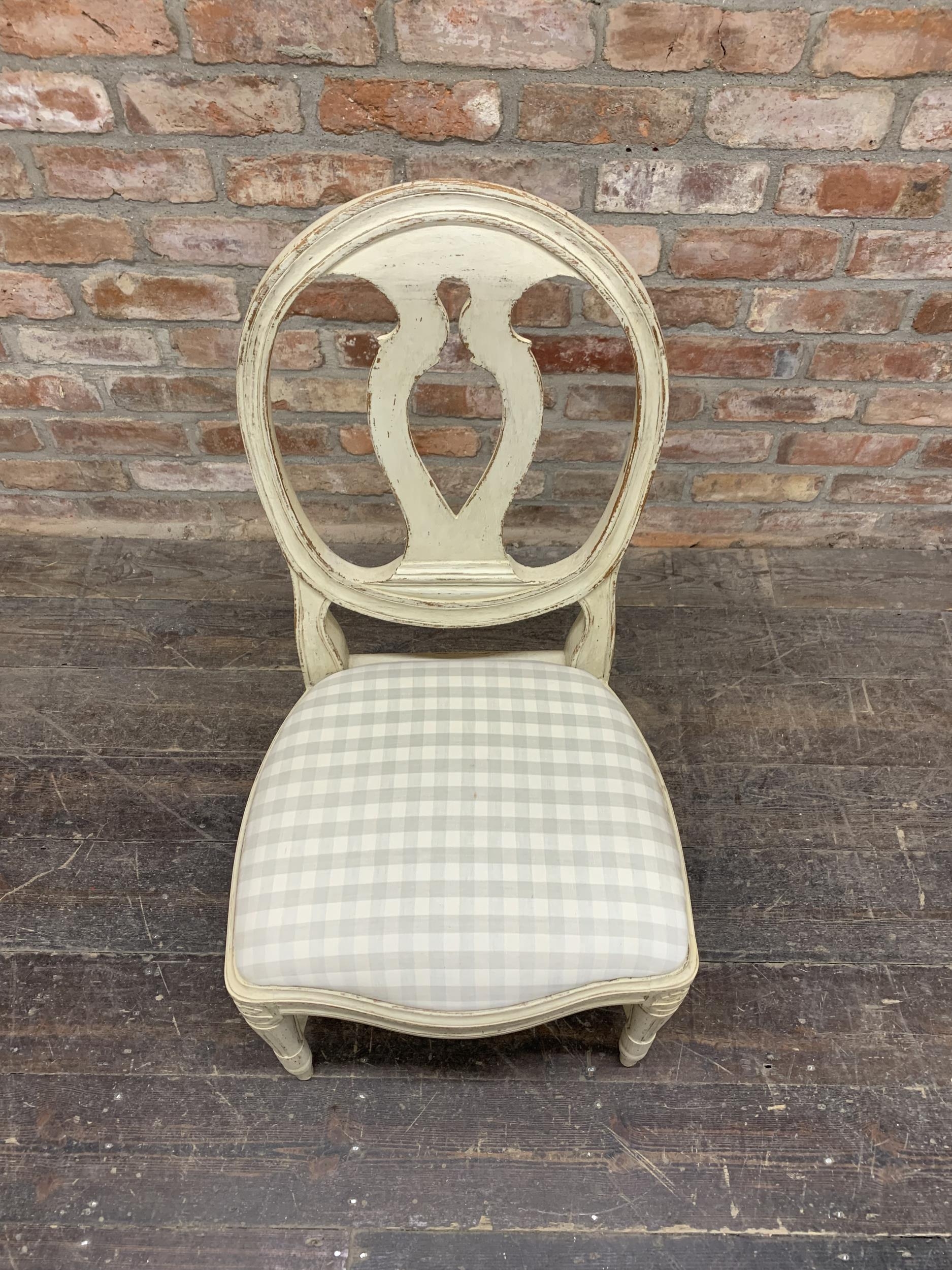 Swedish Gustavian style single chair, serpentine drop in seat, original paint - Image 3 of 4