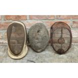 Three vintage fencing face masks, one by Leon Paul (3)