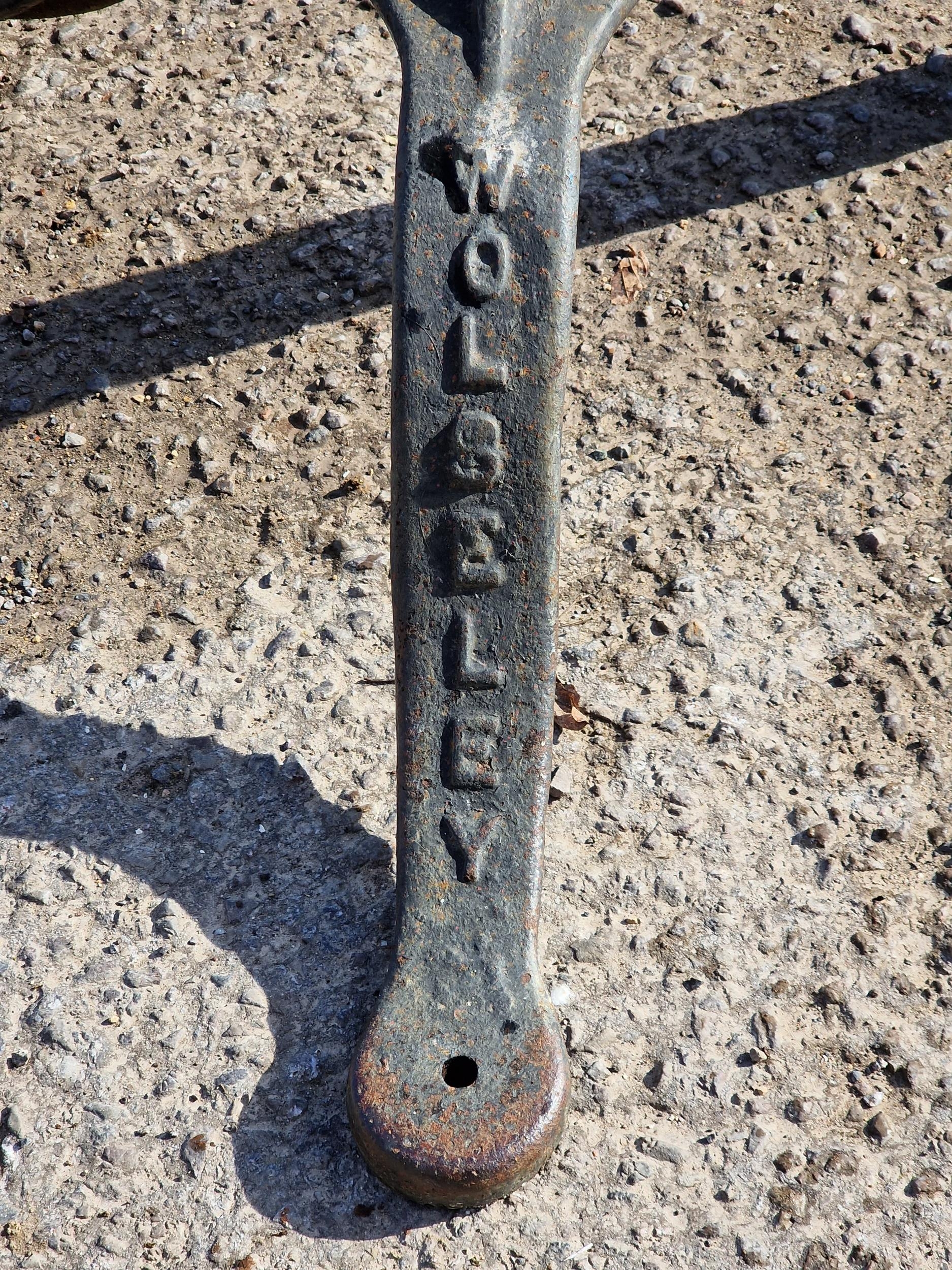 Antique cast iron roller stand, the base stamped 'Wolseley', H 73cm - Image 2 of 2