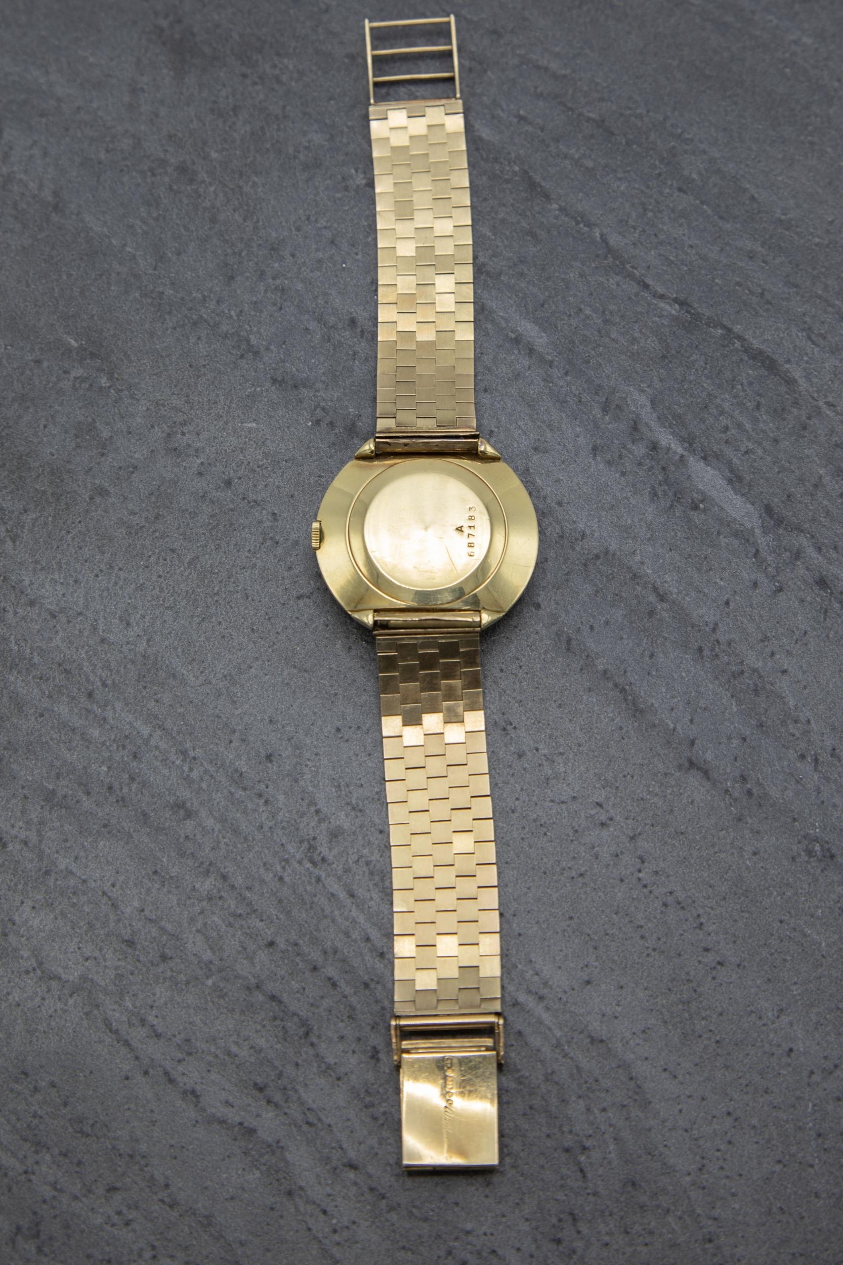 Vintage 18ct Jaeger-Le-Coultre gents dress watch, 35mm case, champagne dial with gilt hands and - Image 3 of 3