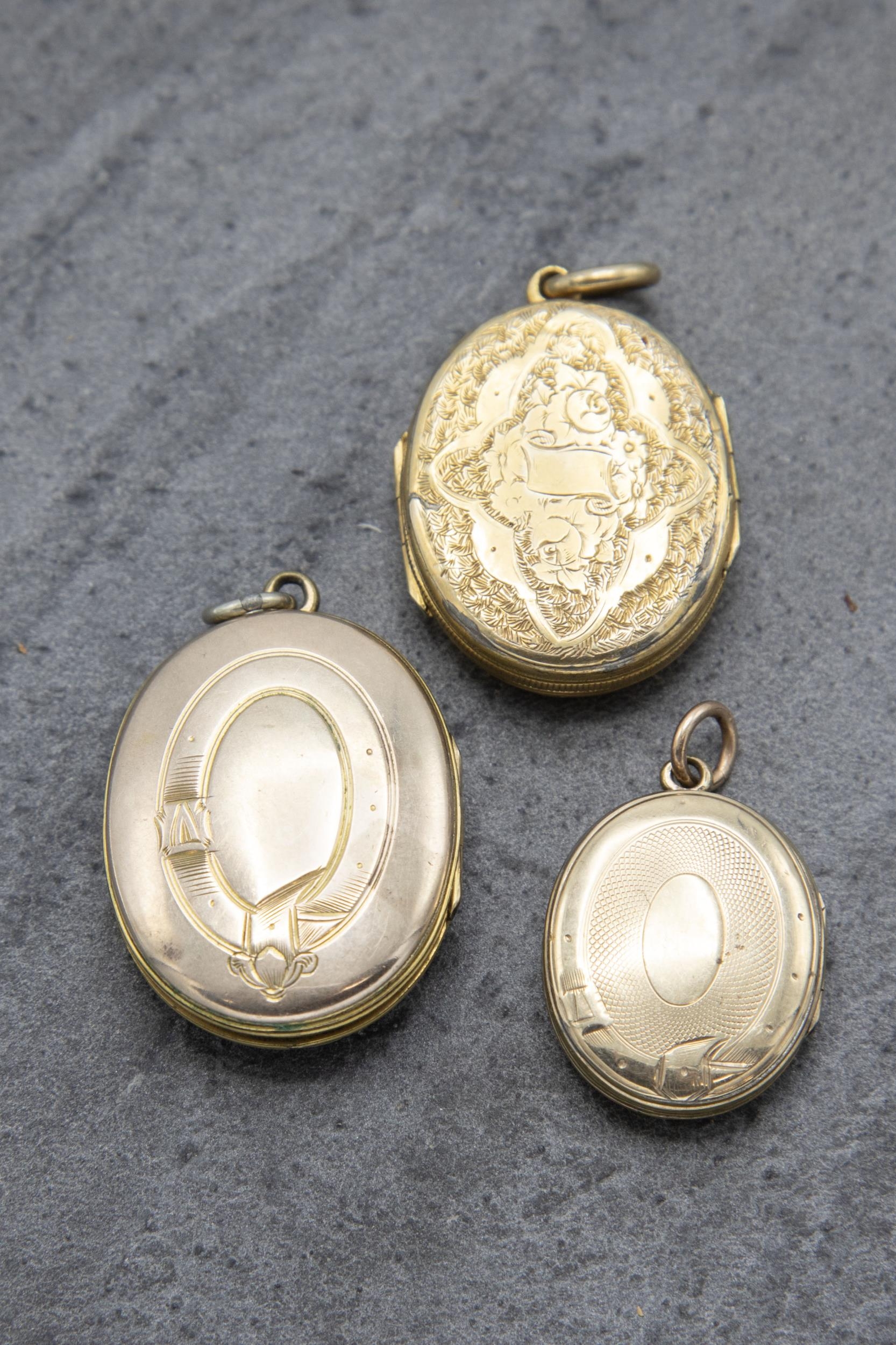 Three Victorian 9k front and back locket pendants, the largest 3.4 x 2.7cm (3) - Image 2 of 3