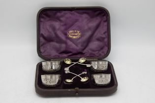 Good quality Victorian cased set of four silver salts and spoons, maker Walter & John Barnard,